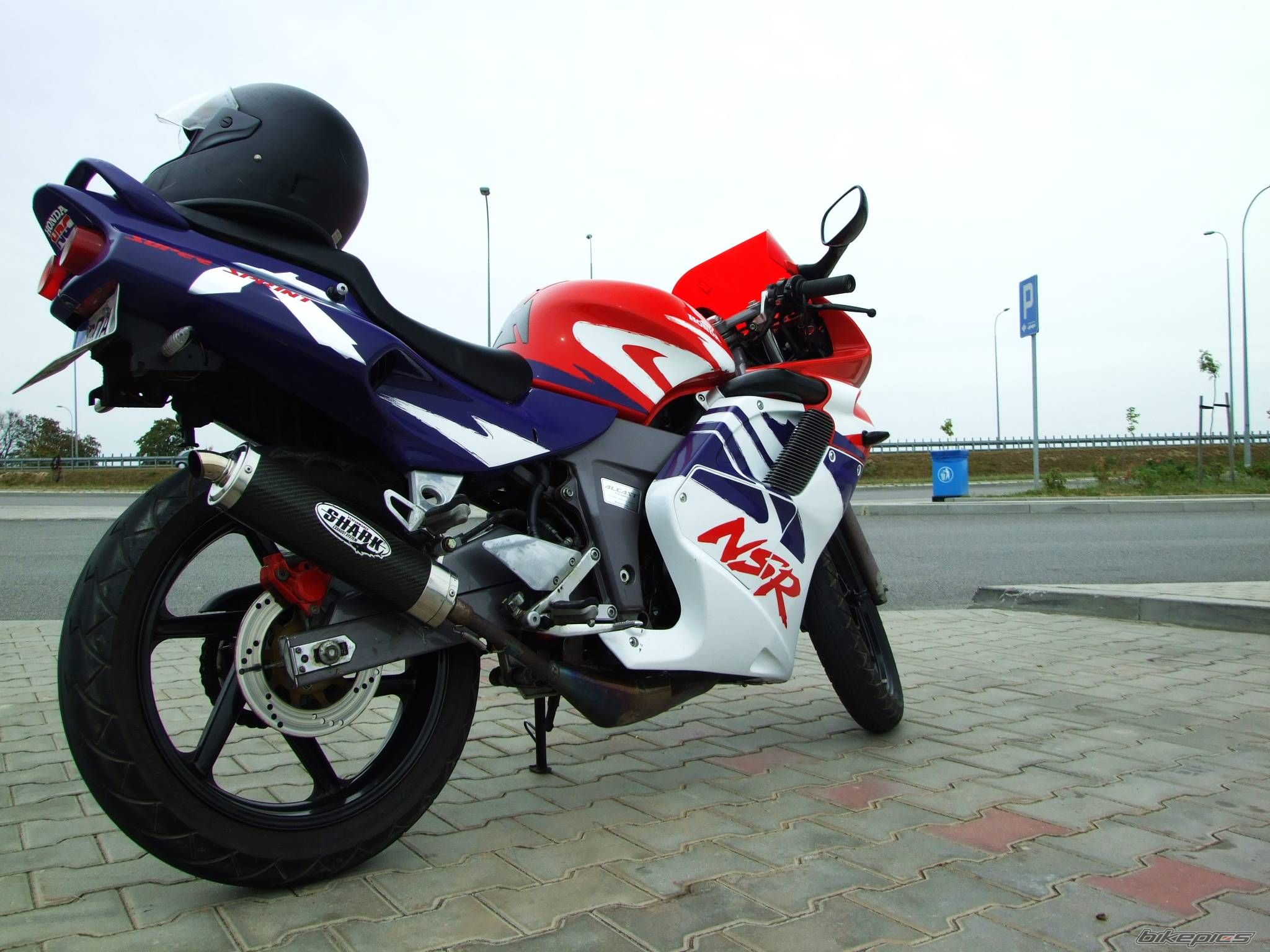 Photo 1781762
