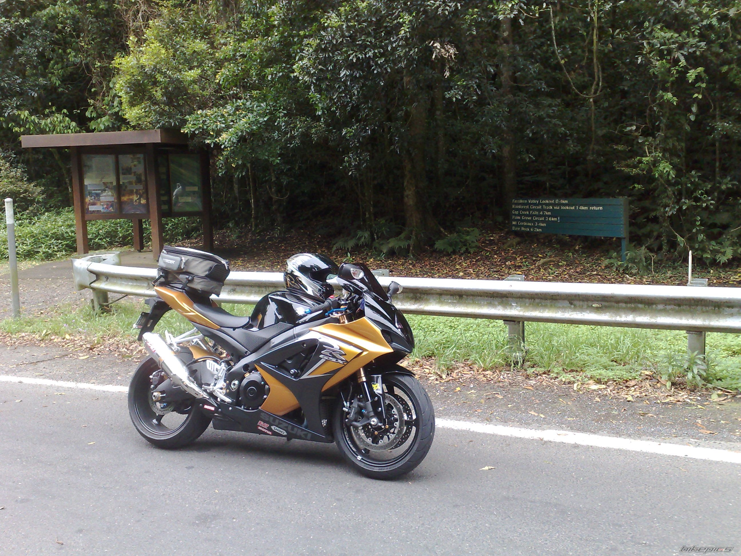 Photo 1781860