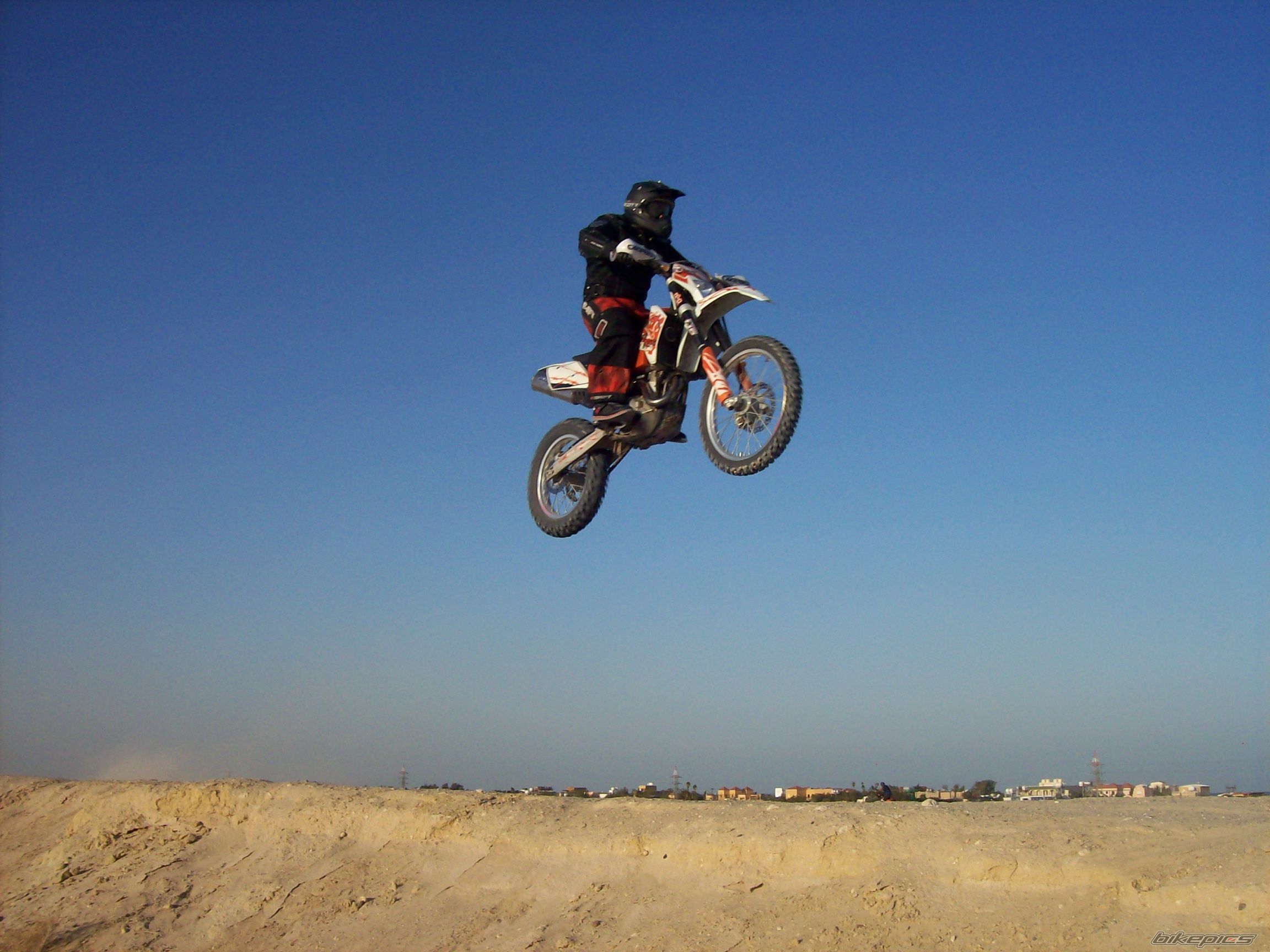 Photo 1782426
