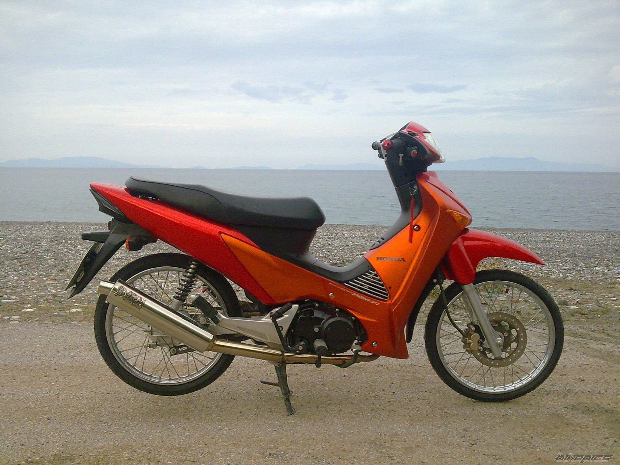 Photo 1782598
