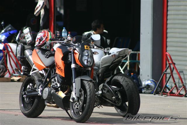 Photo 1783357