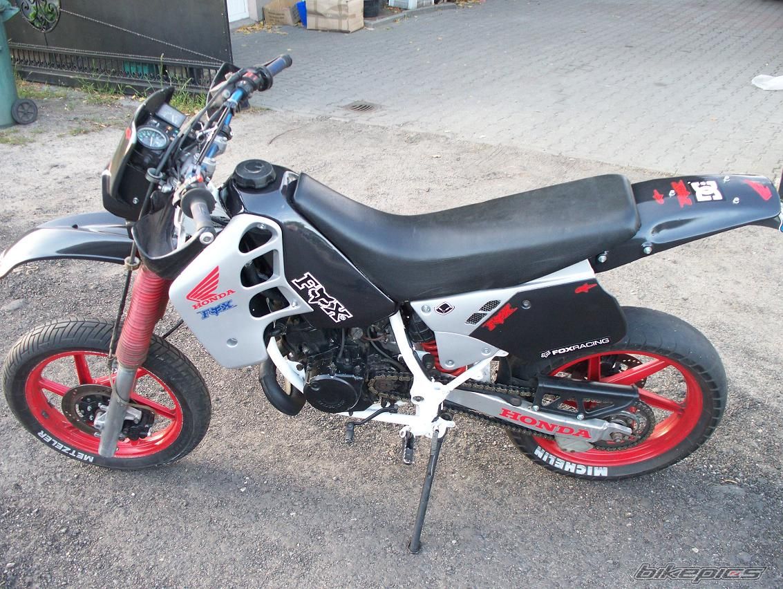 Photo 1784042