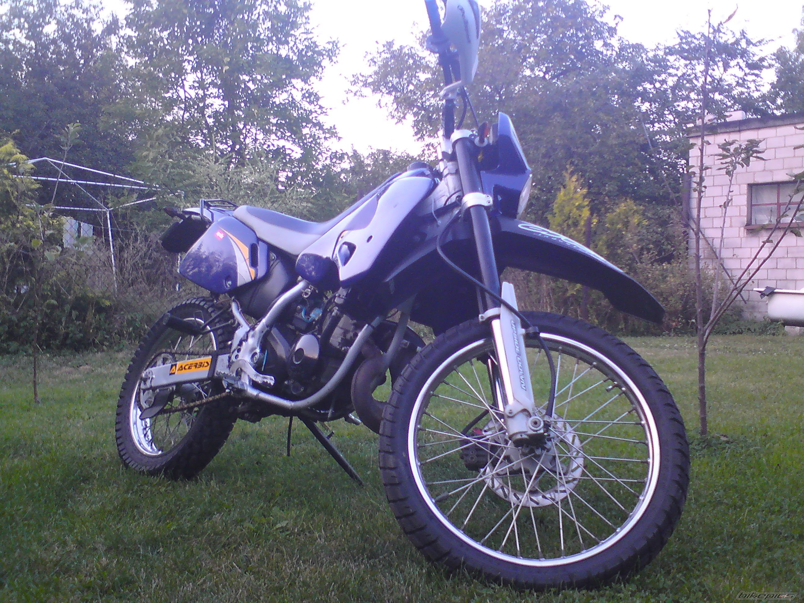 Photo 1786192