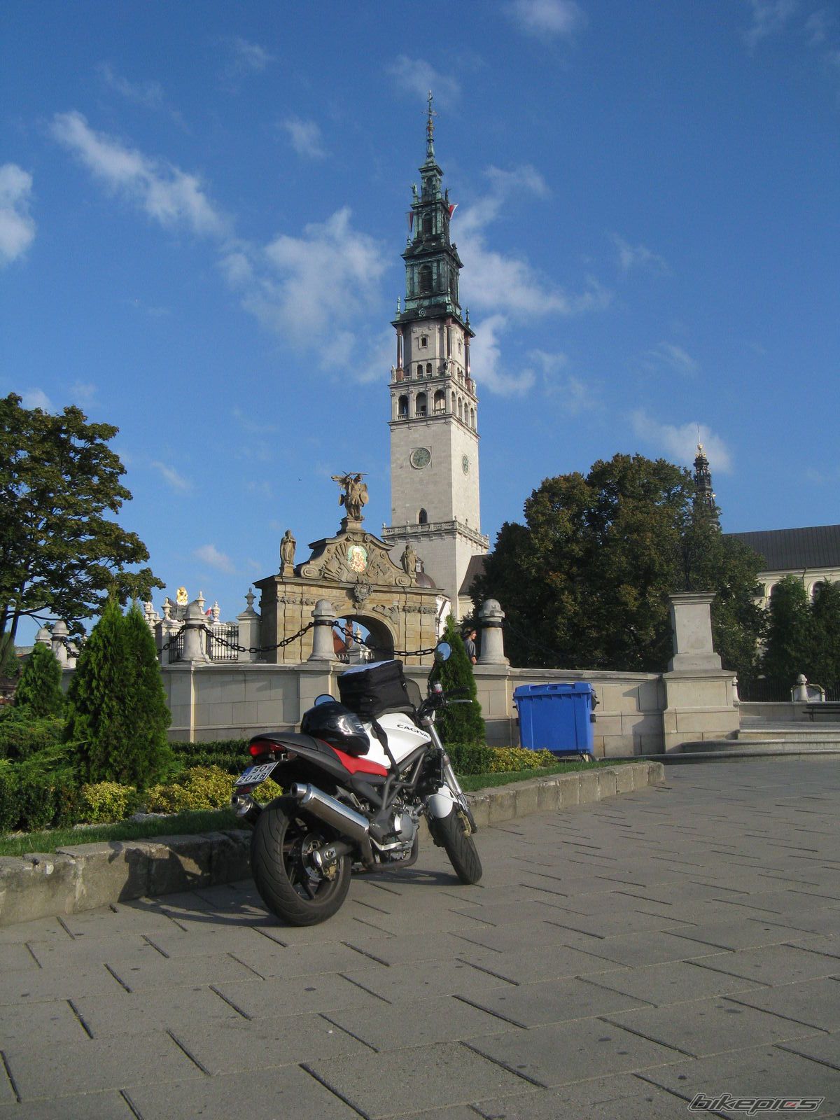 Photo 1786243