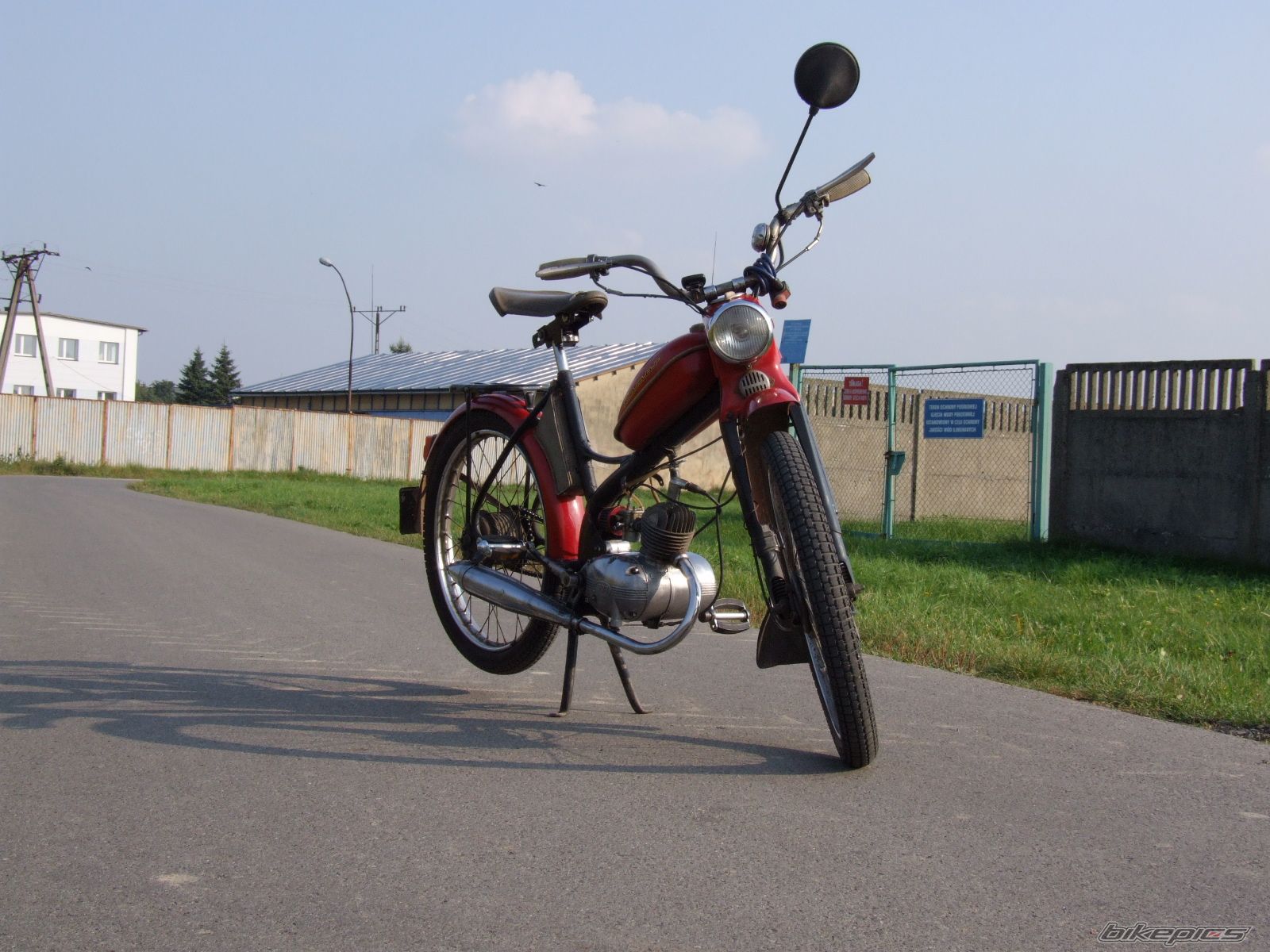Photo 1786643