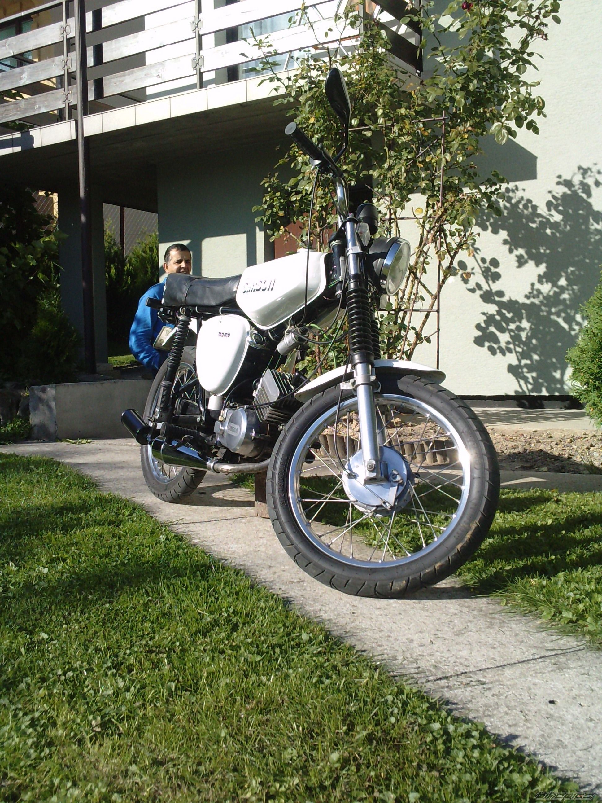 Photo 1786769