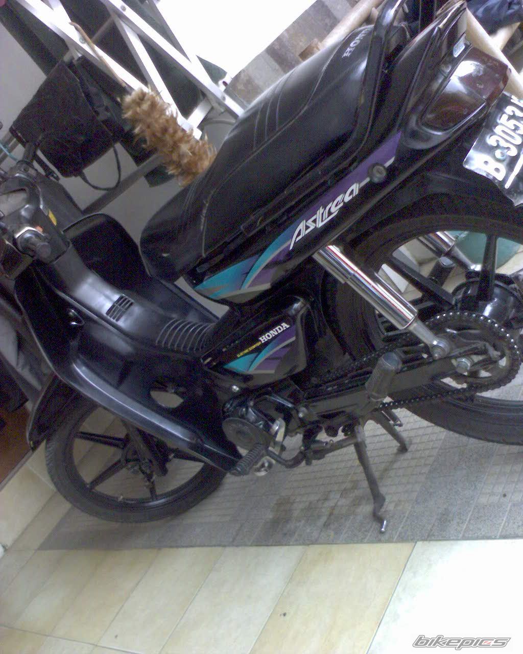 Photo 1787559