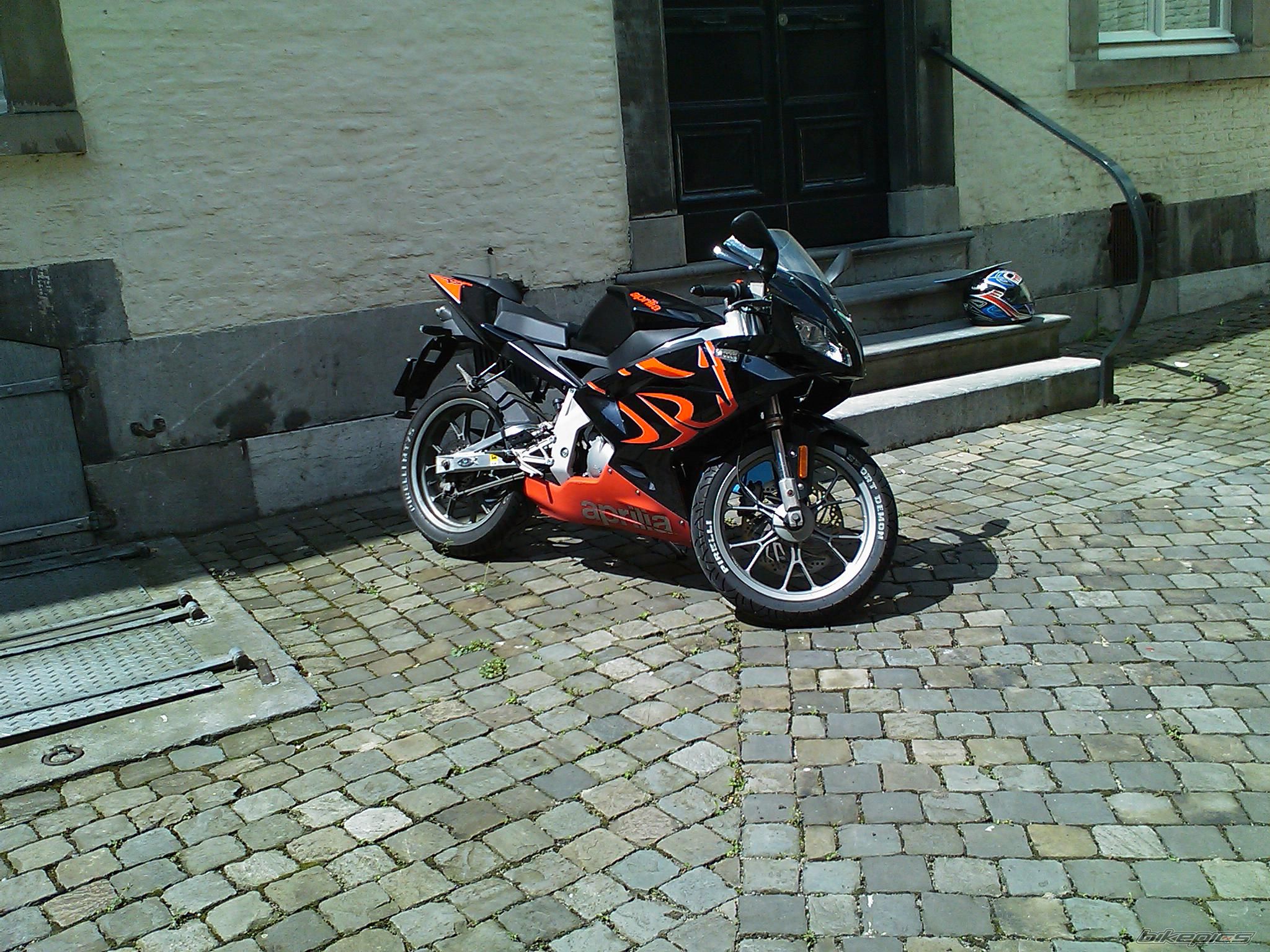 Photo 1792102