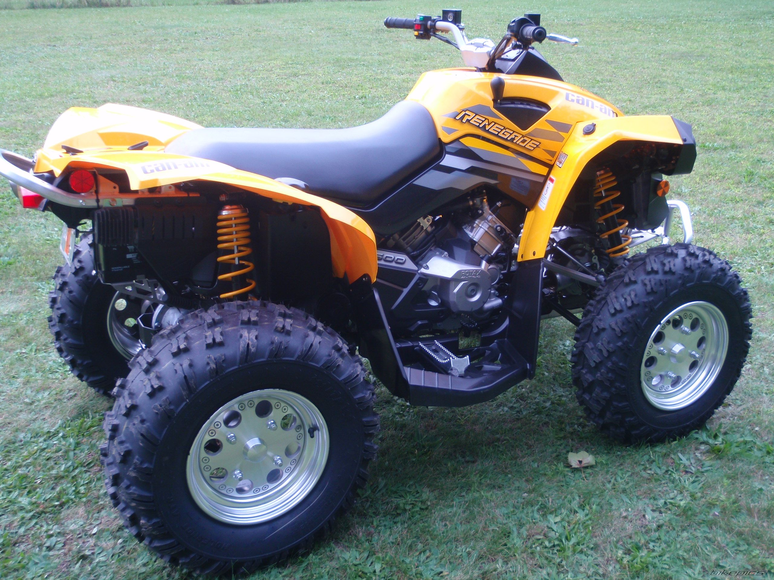 Photo 1792774