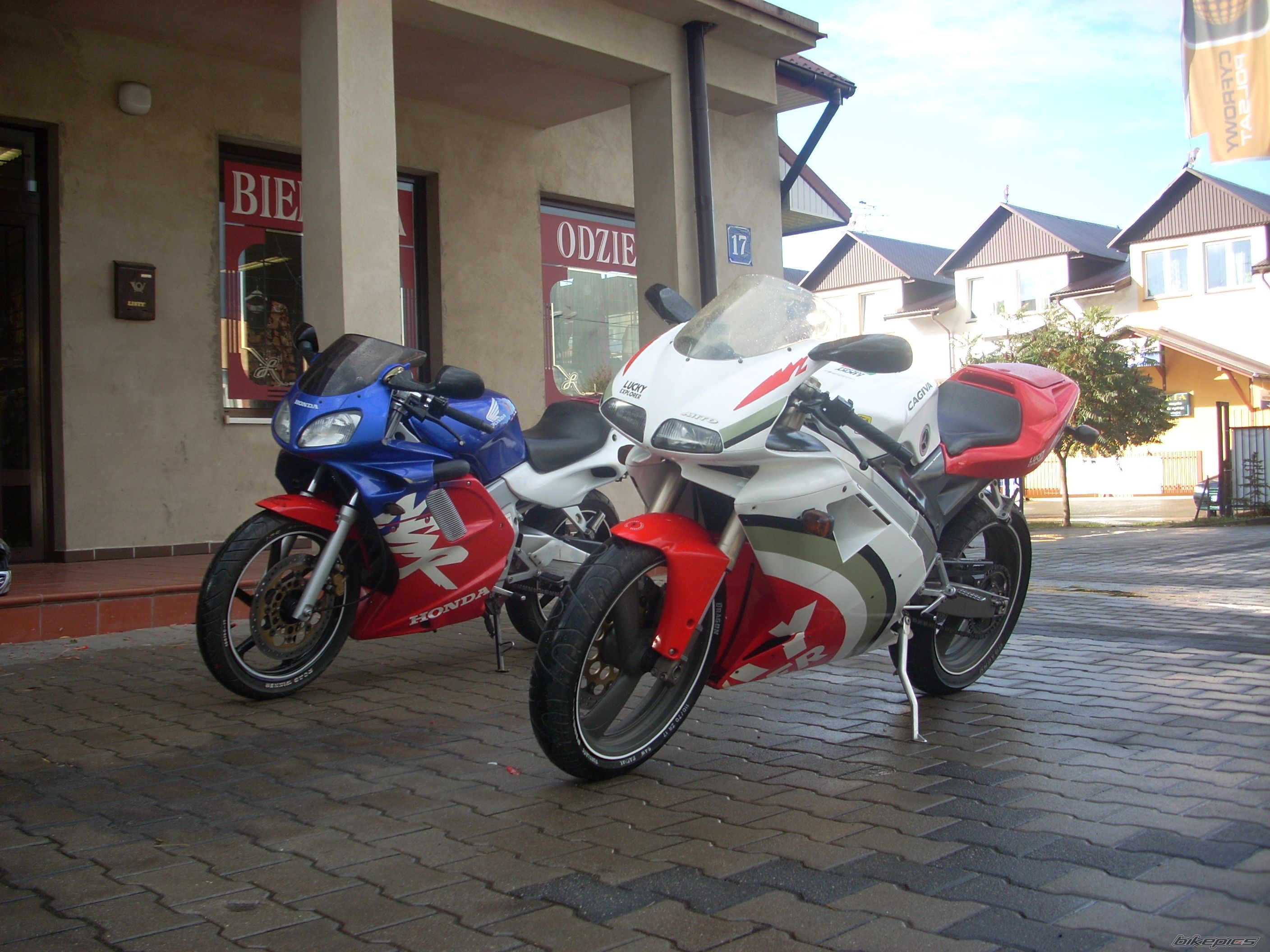 Photo 1794721
