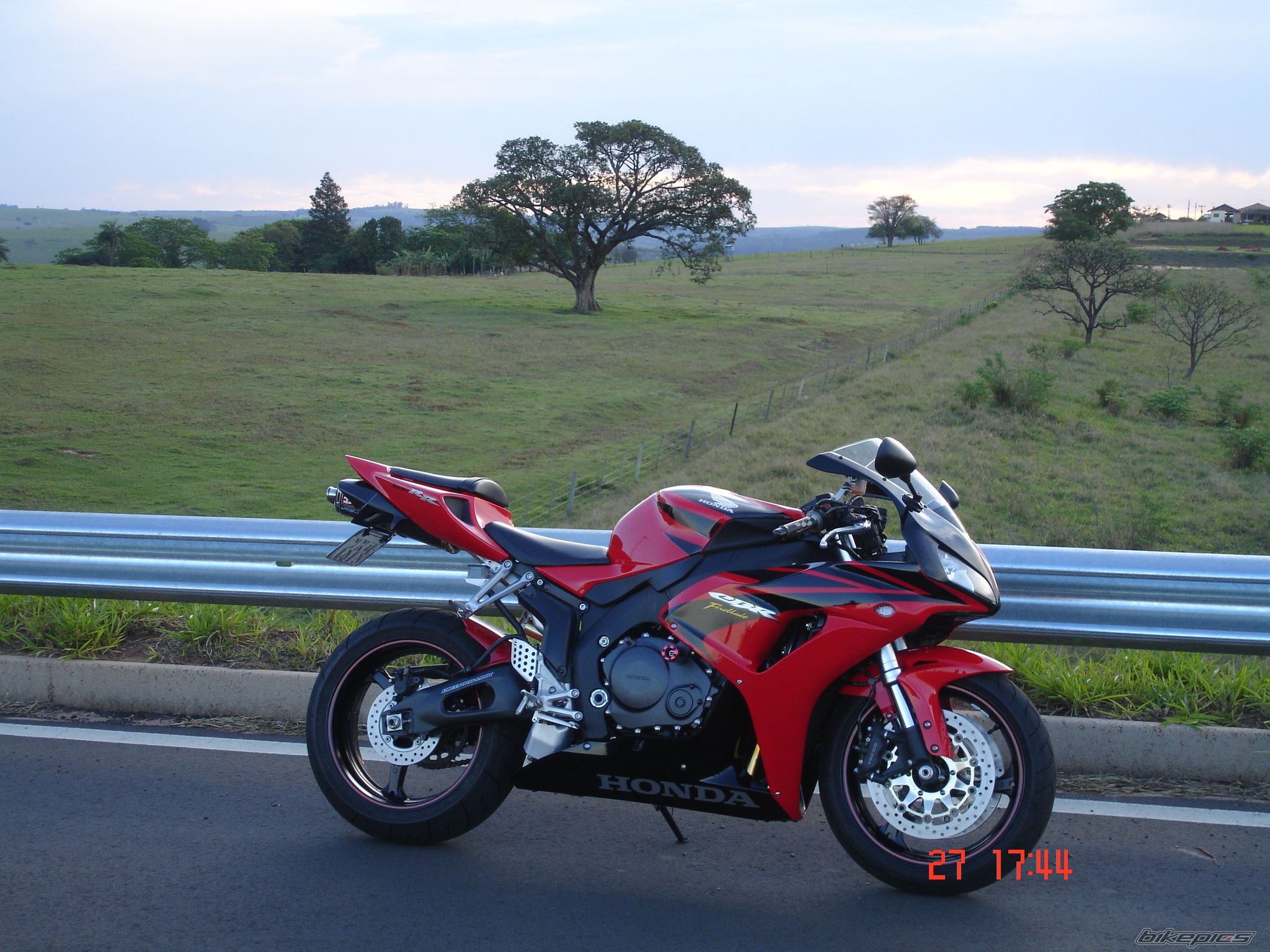 Photo 1794852