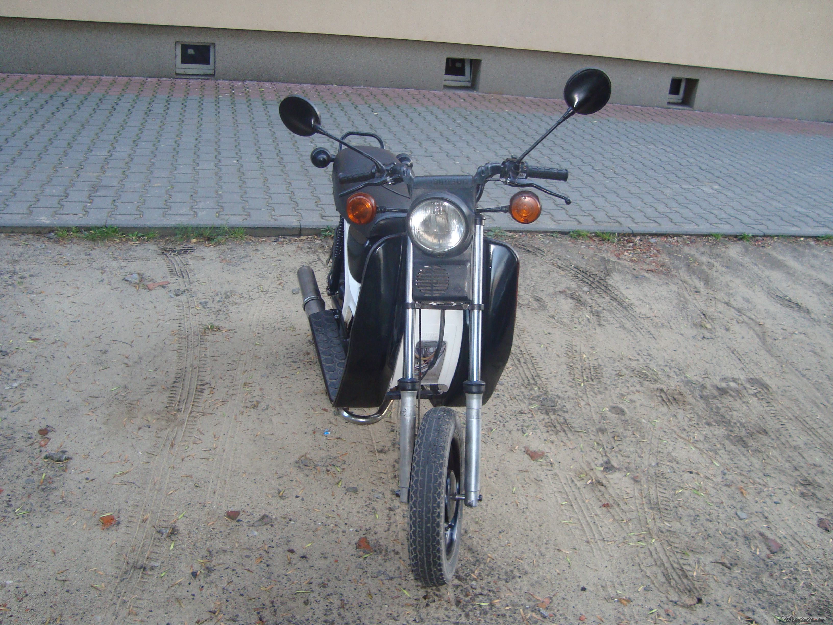 Photo 1795650