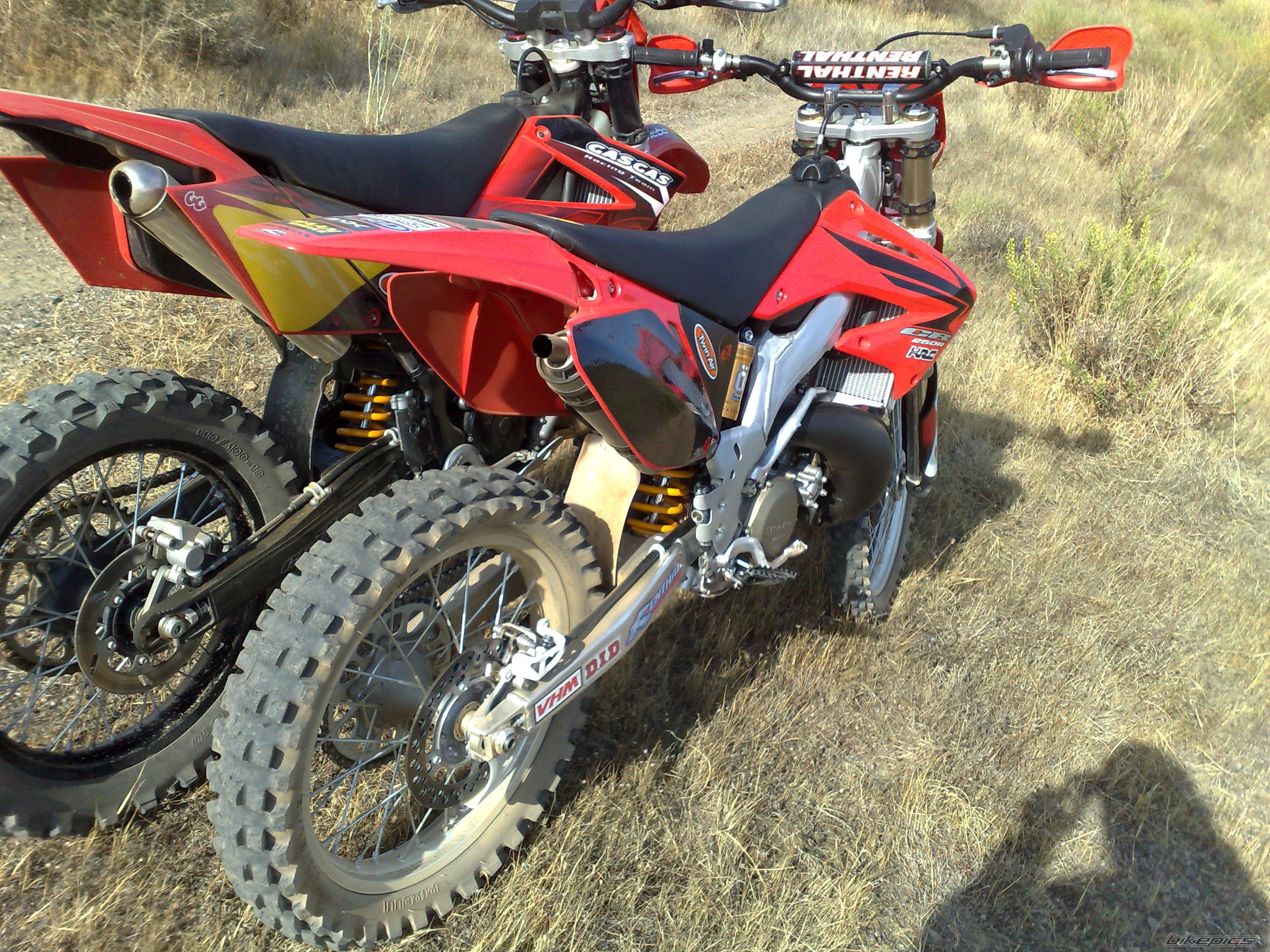 Photo 1795736