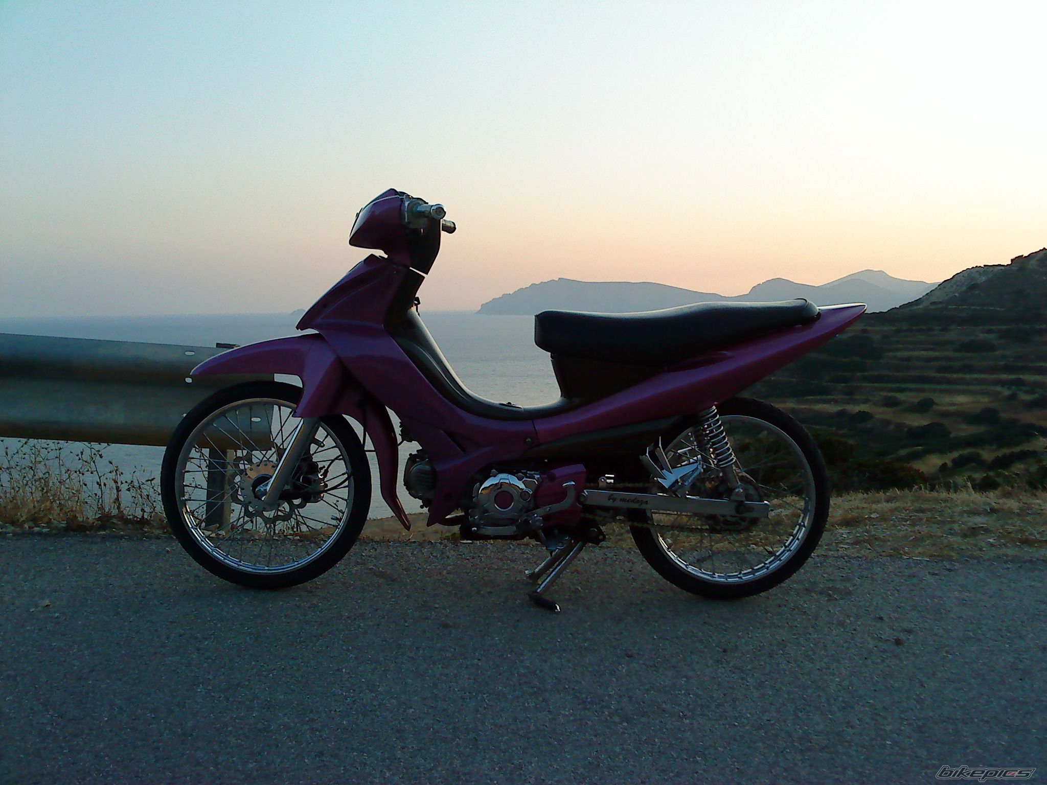 Photo 1796141