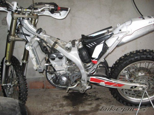Photo 1796849