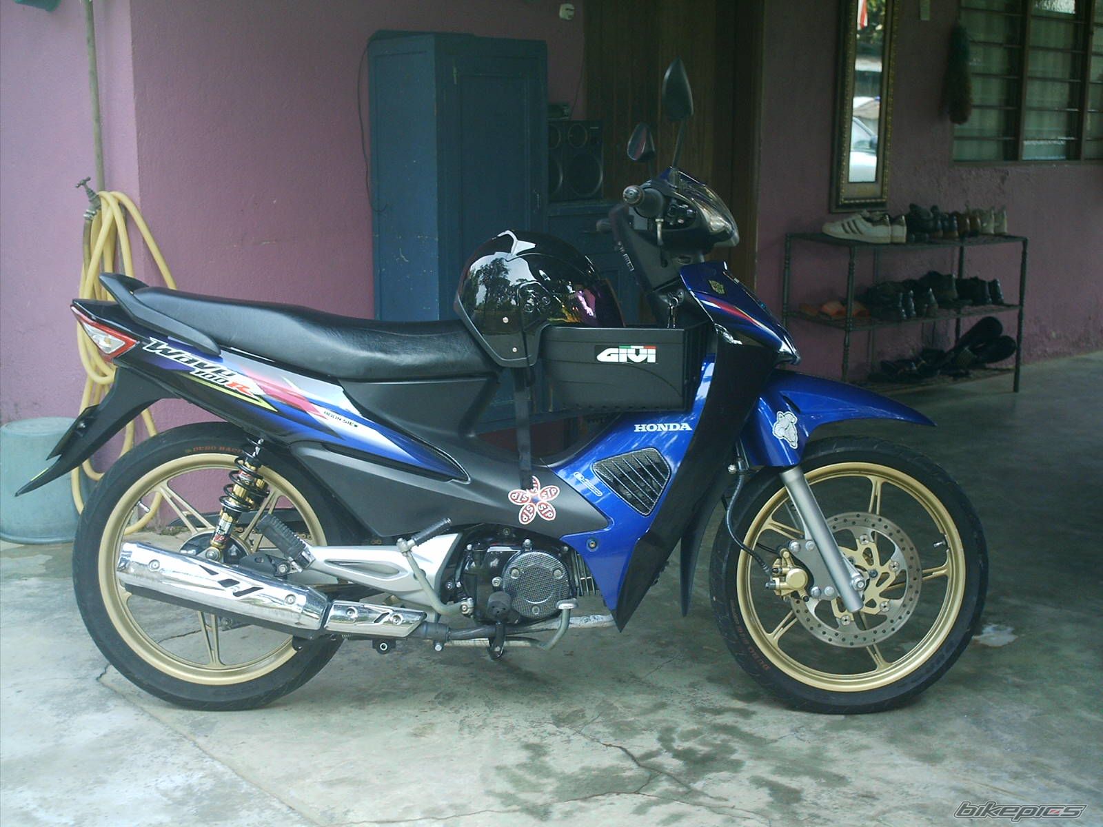 Photo 1799576
