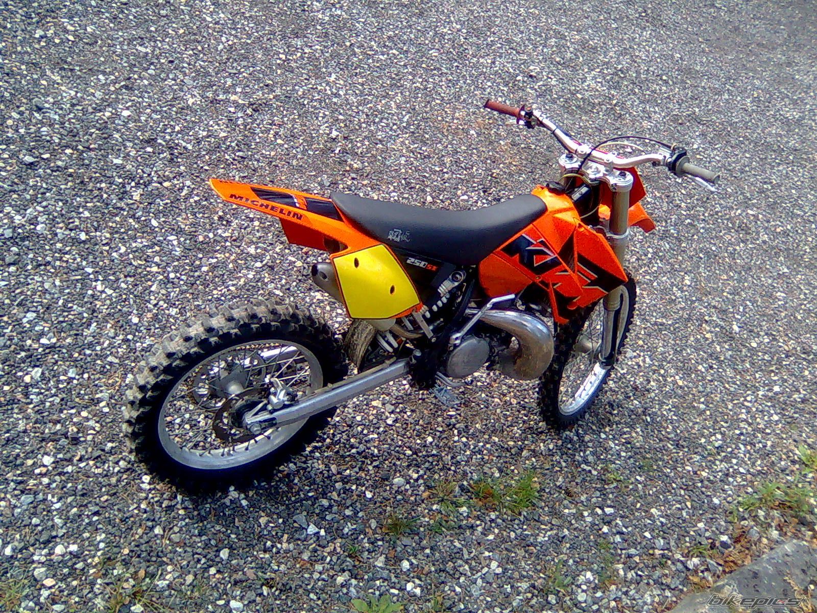 Photo 1799738