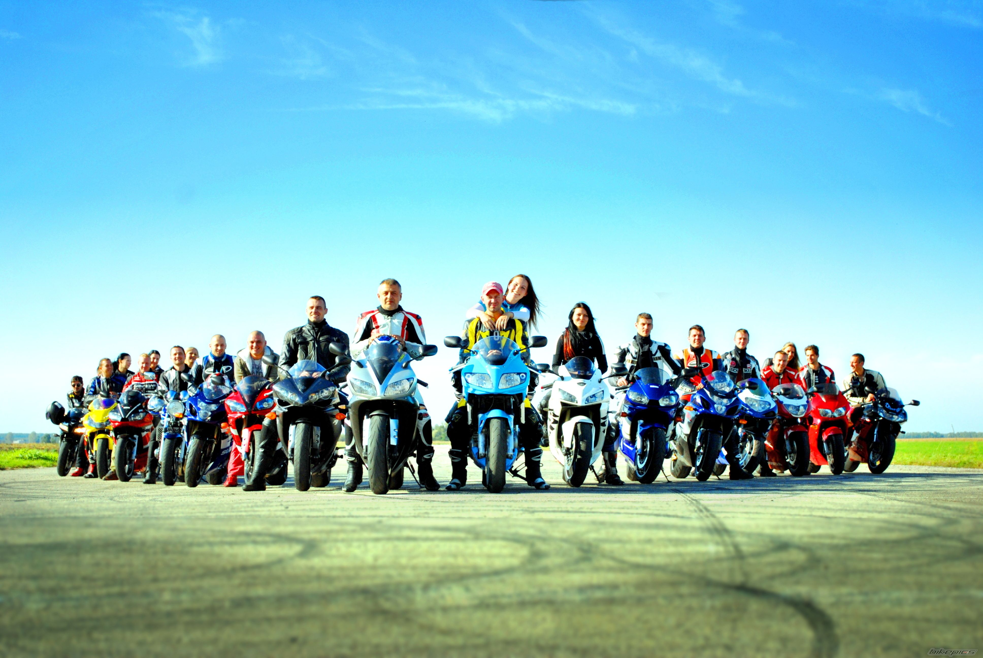 Bike Photo 1800774