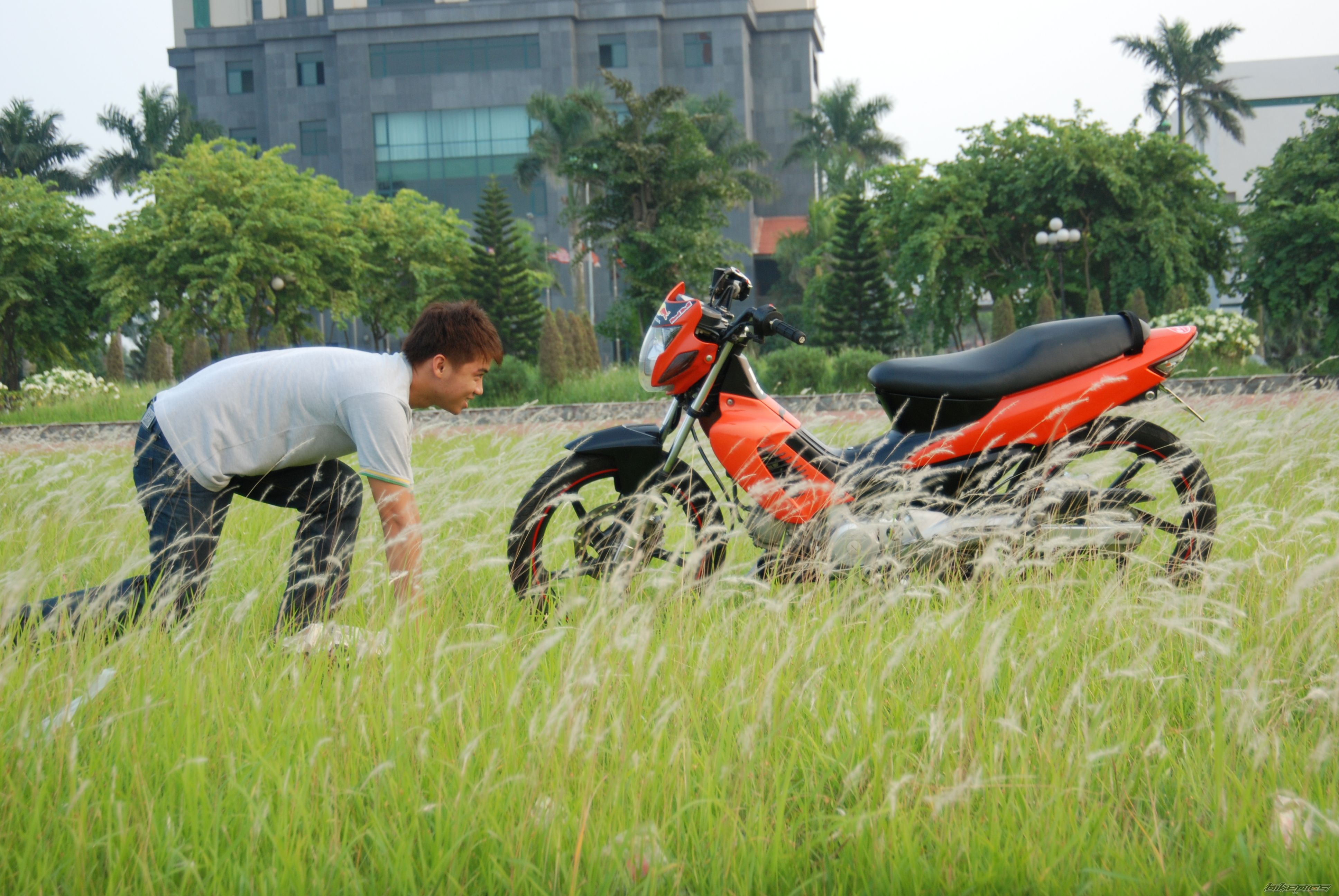 Bike Photo 1800850