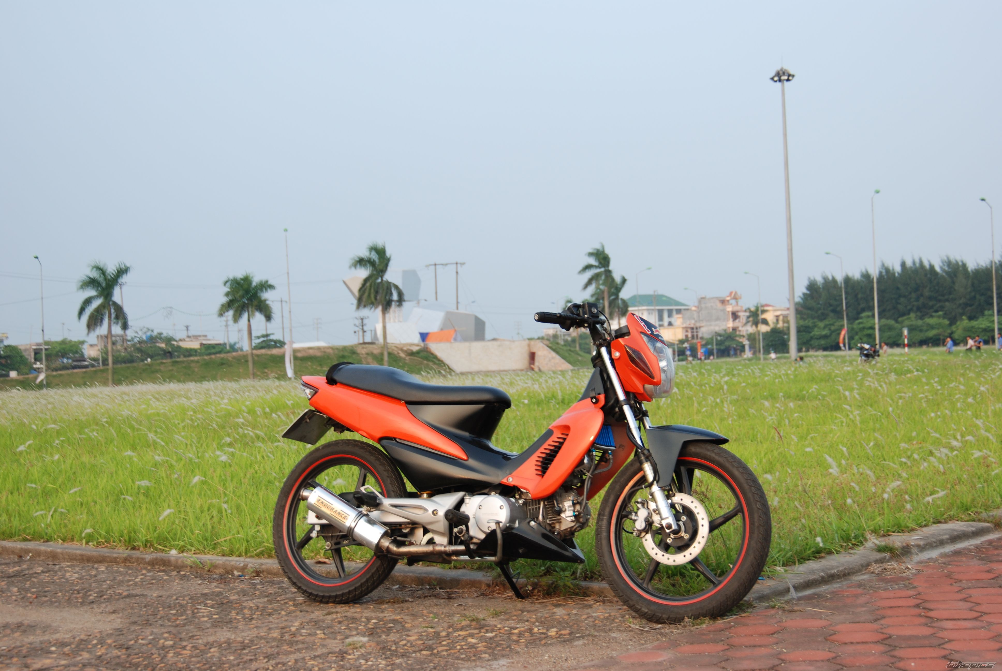 Bike Photo 1800888