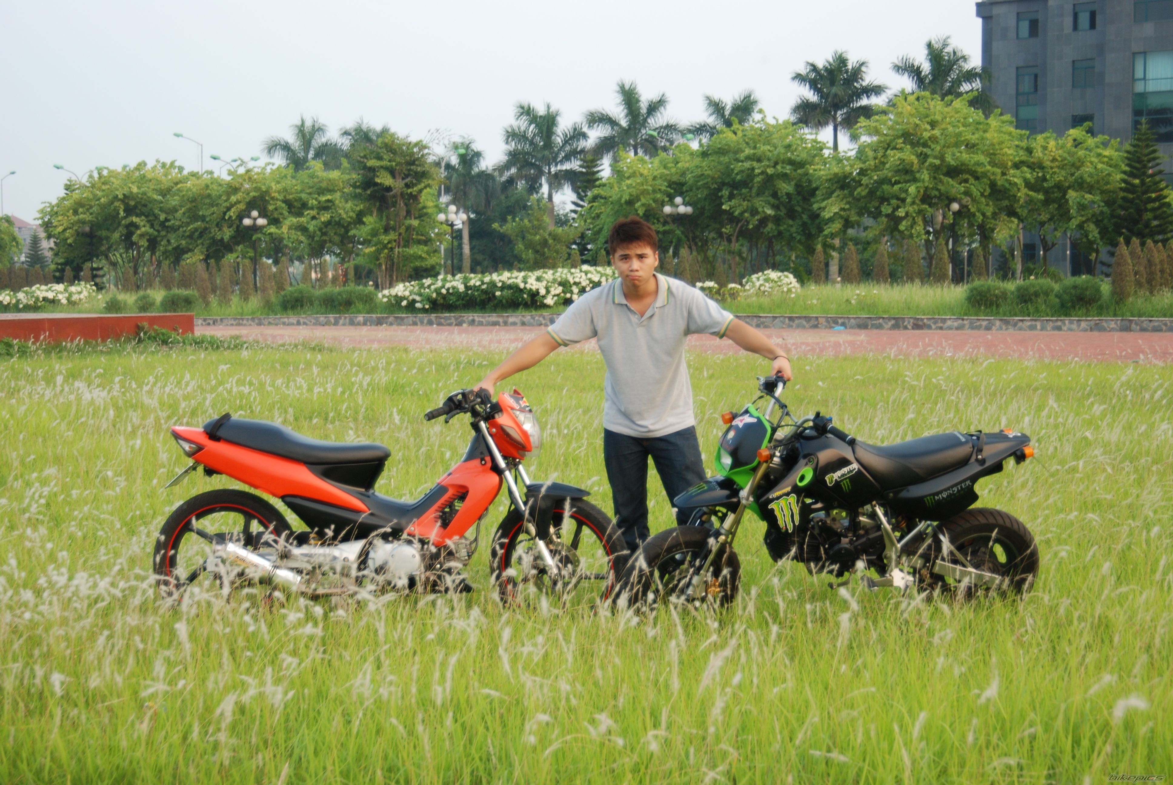Bike Photo 1801112