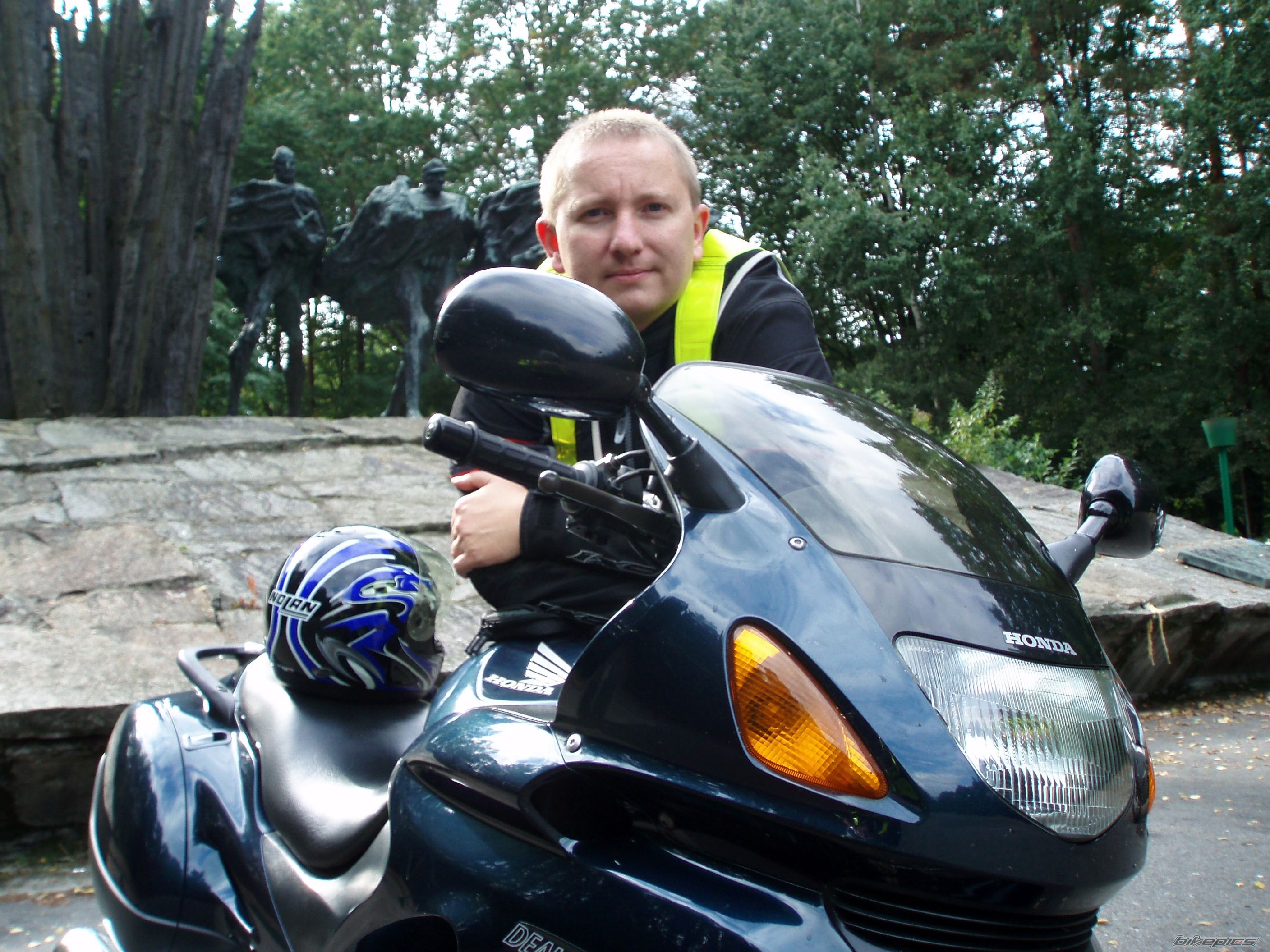 Bike Photo 1801335
