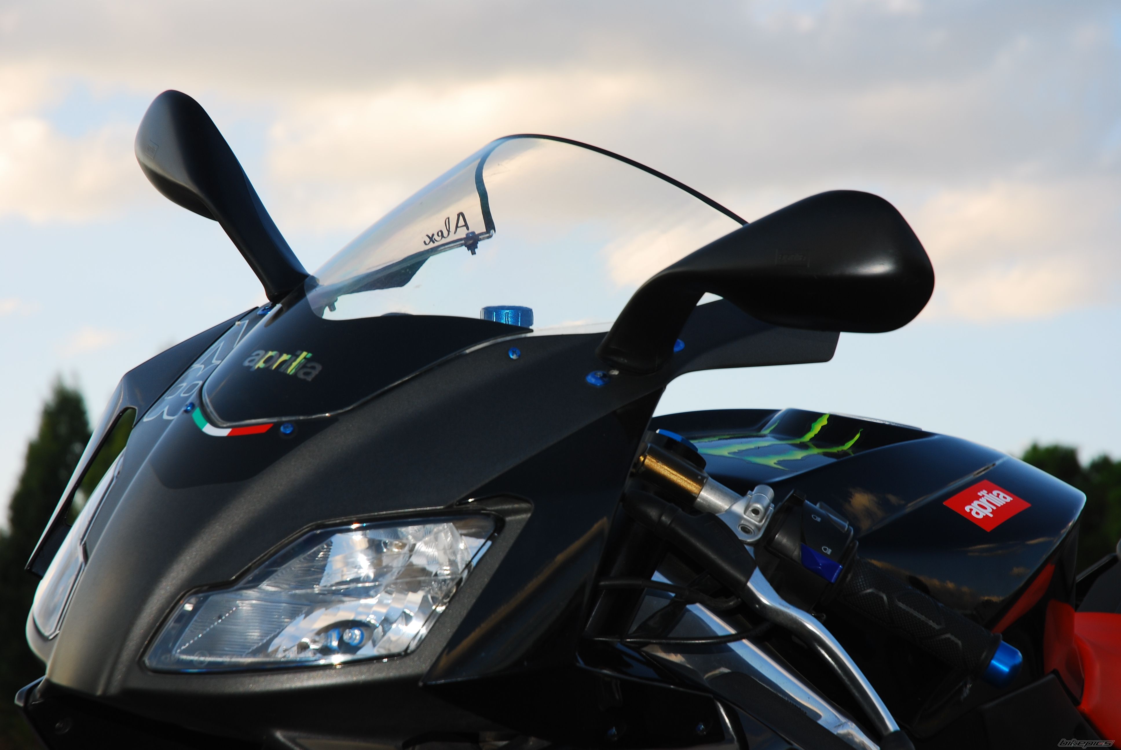 Bike Photo 1809028