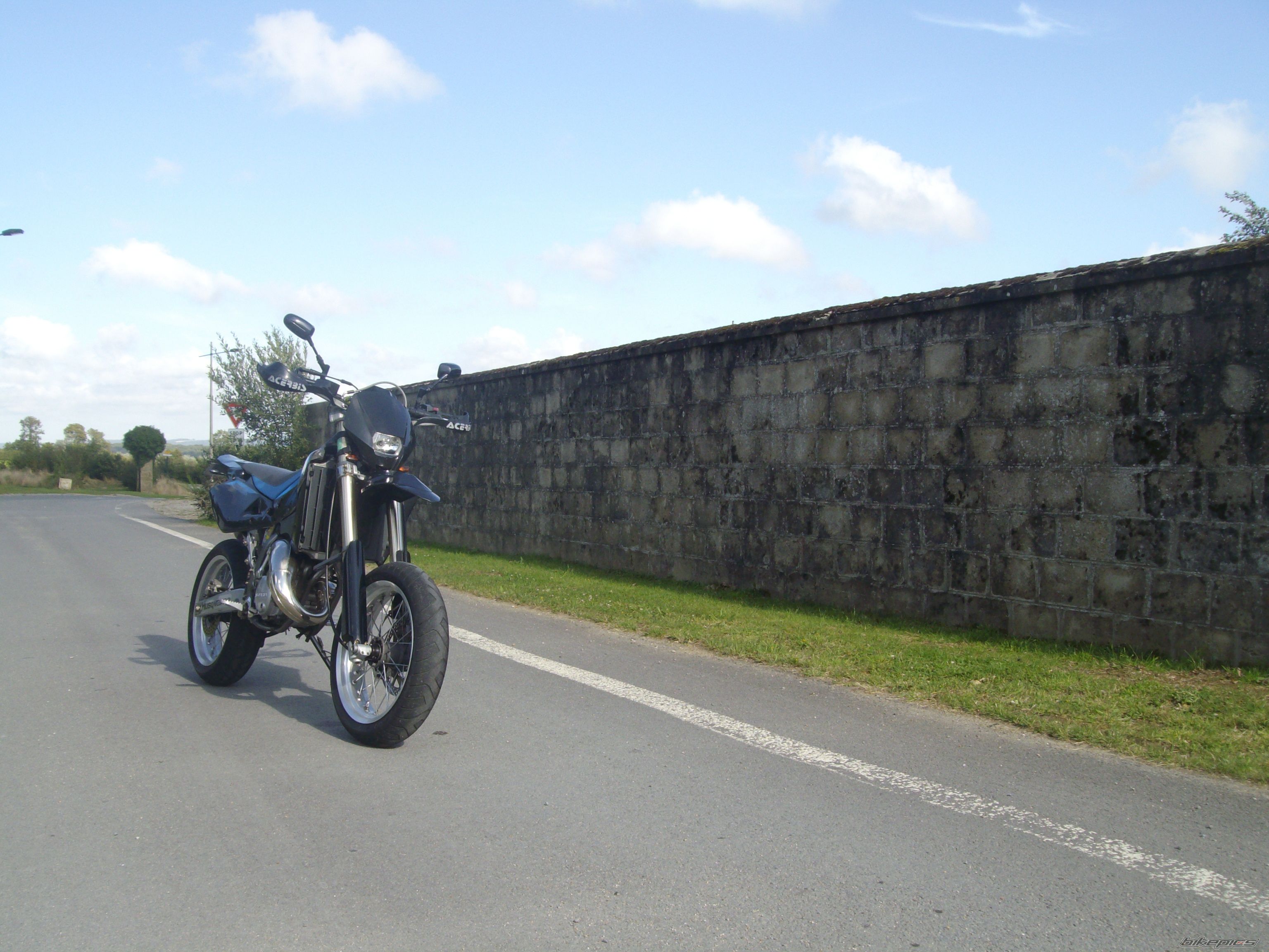 Bike Photo 1810666
