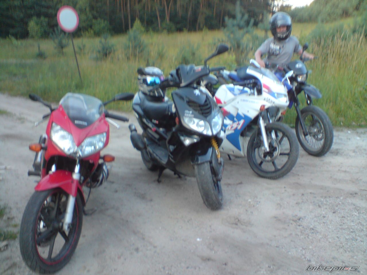 Photo 1812397