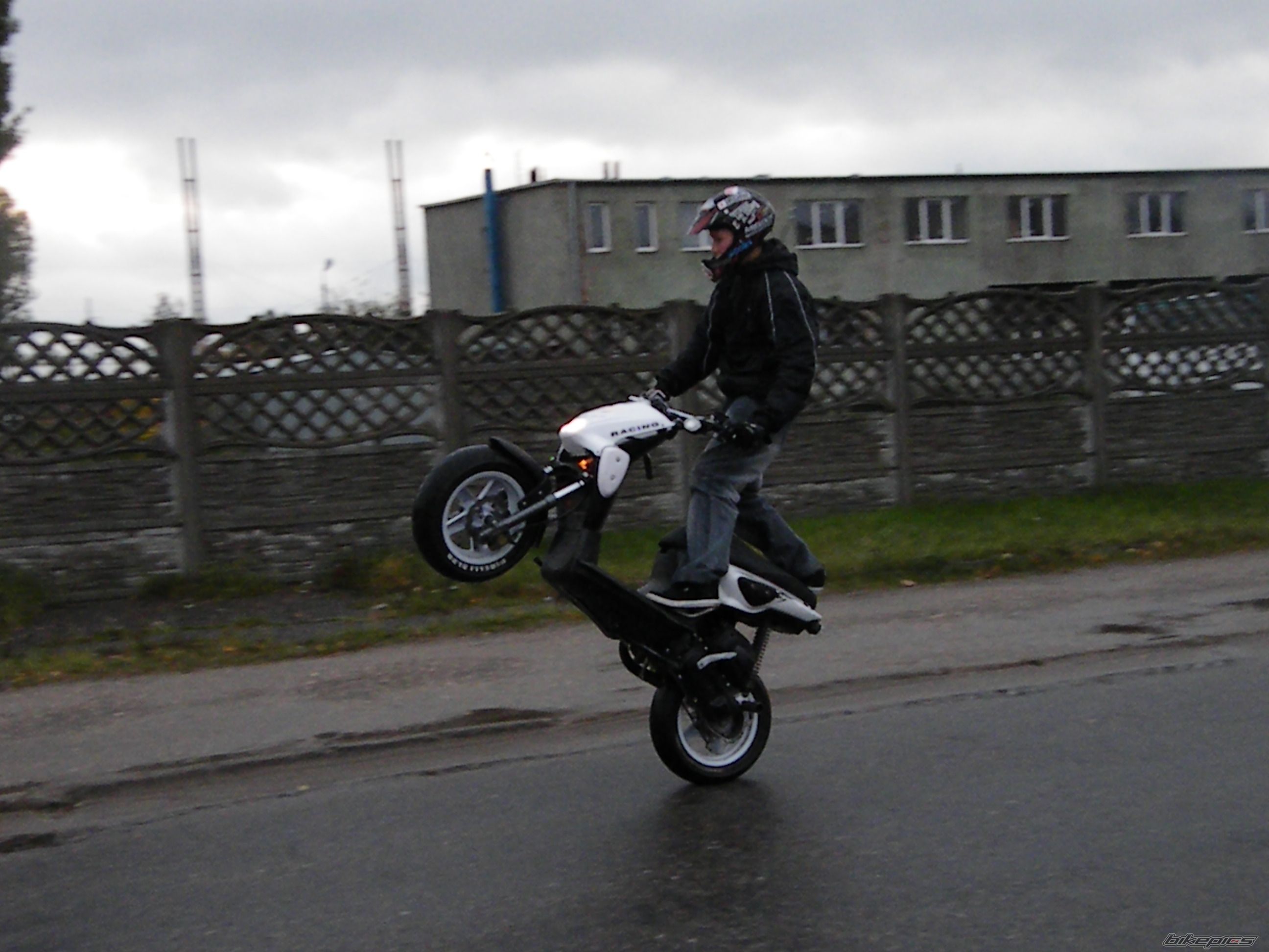 Photo 1813328