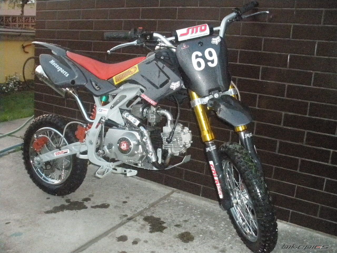 Photo 1813845