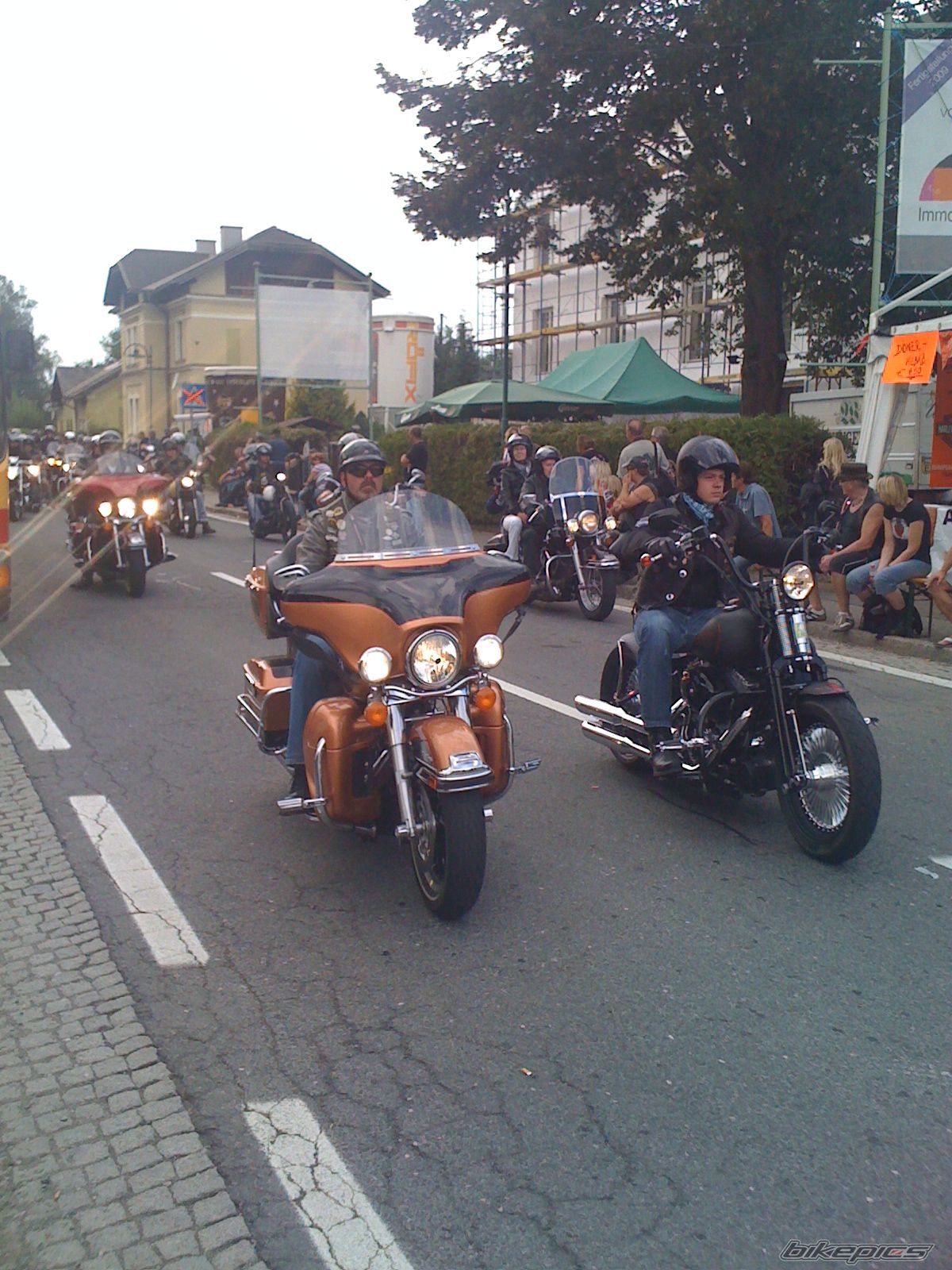 Photo 1815576