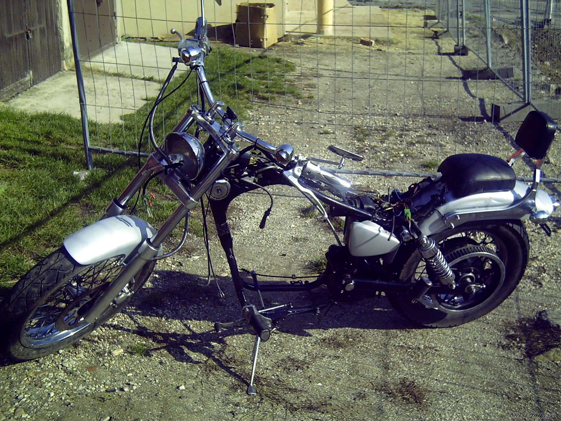 Photo 1816251