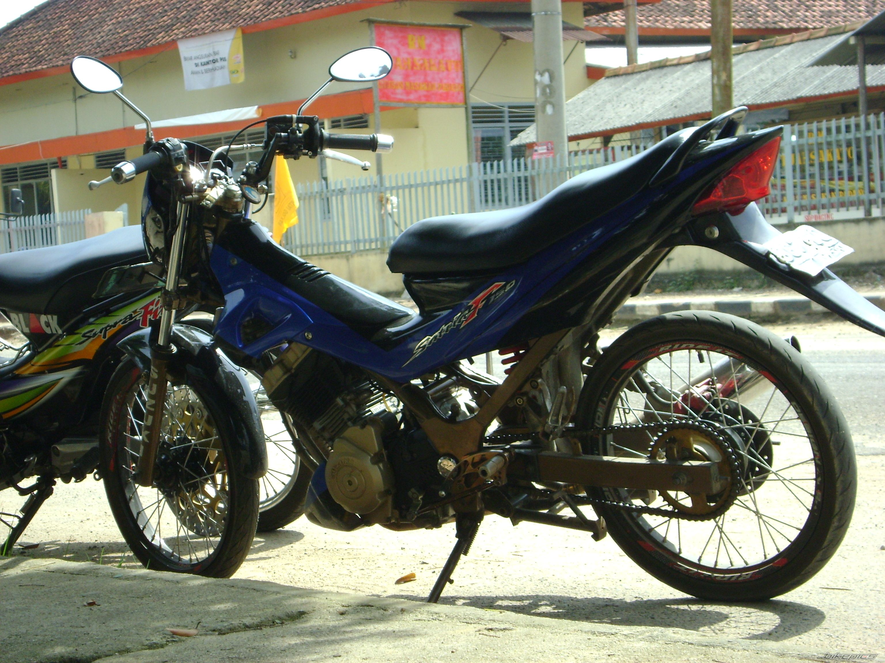 Photo 1823438