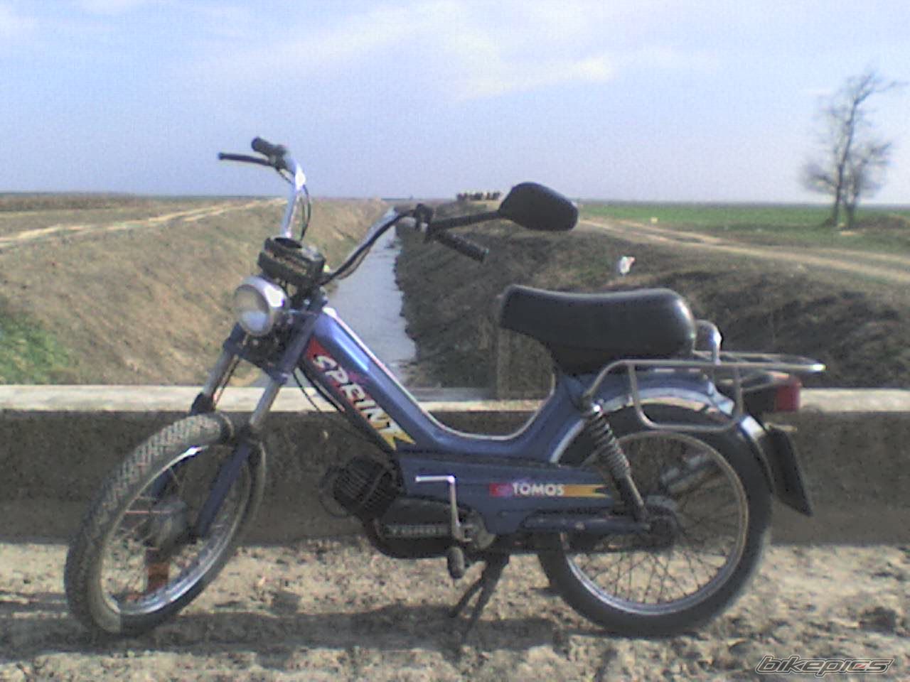 Photo 1823837