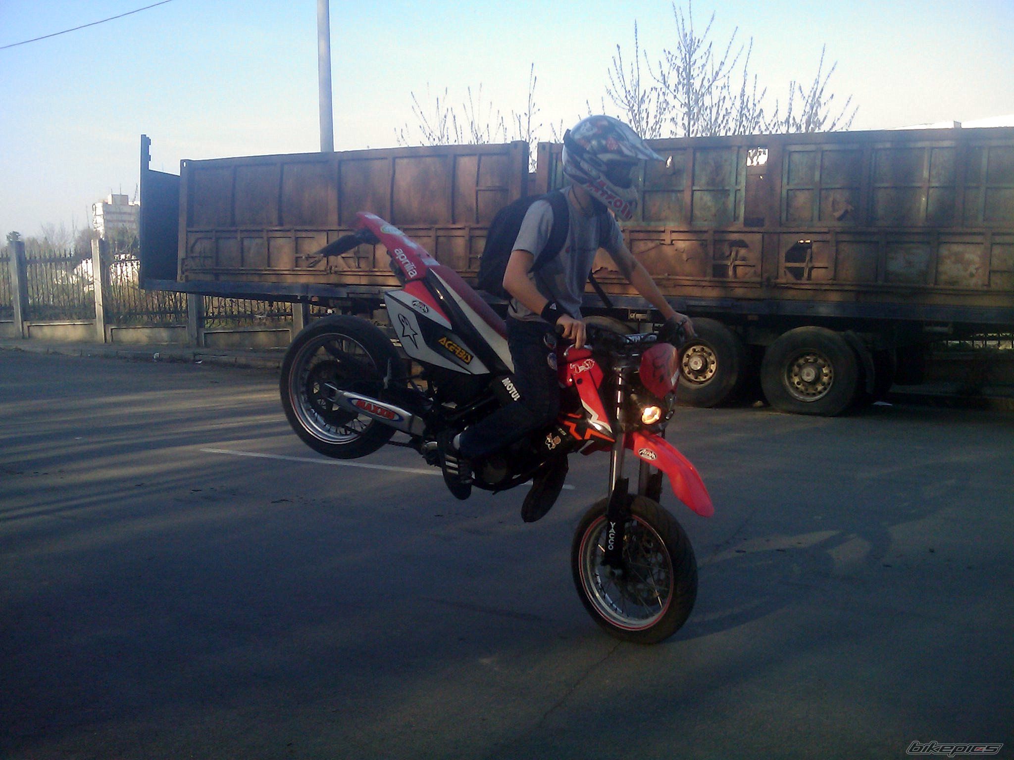 Photo 1823875