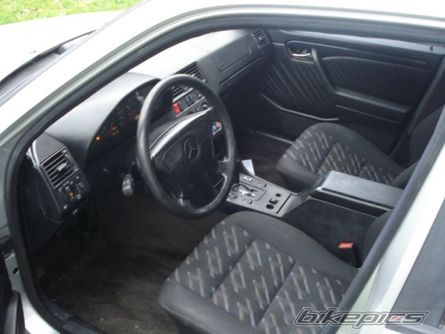 Photo 1825238