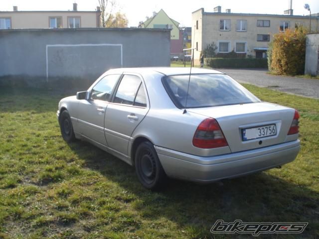 Photo 1825241