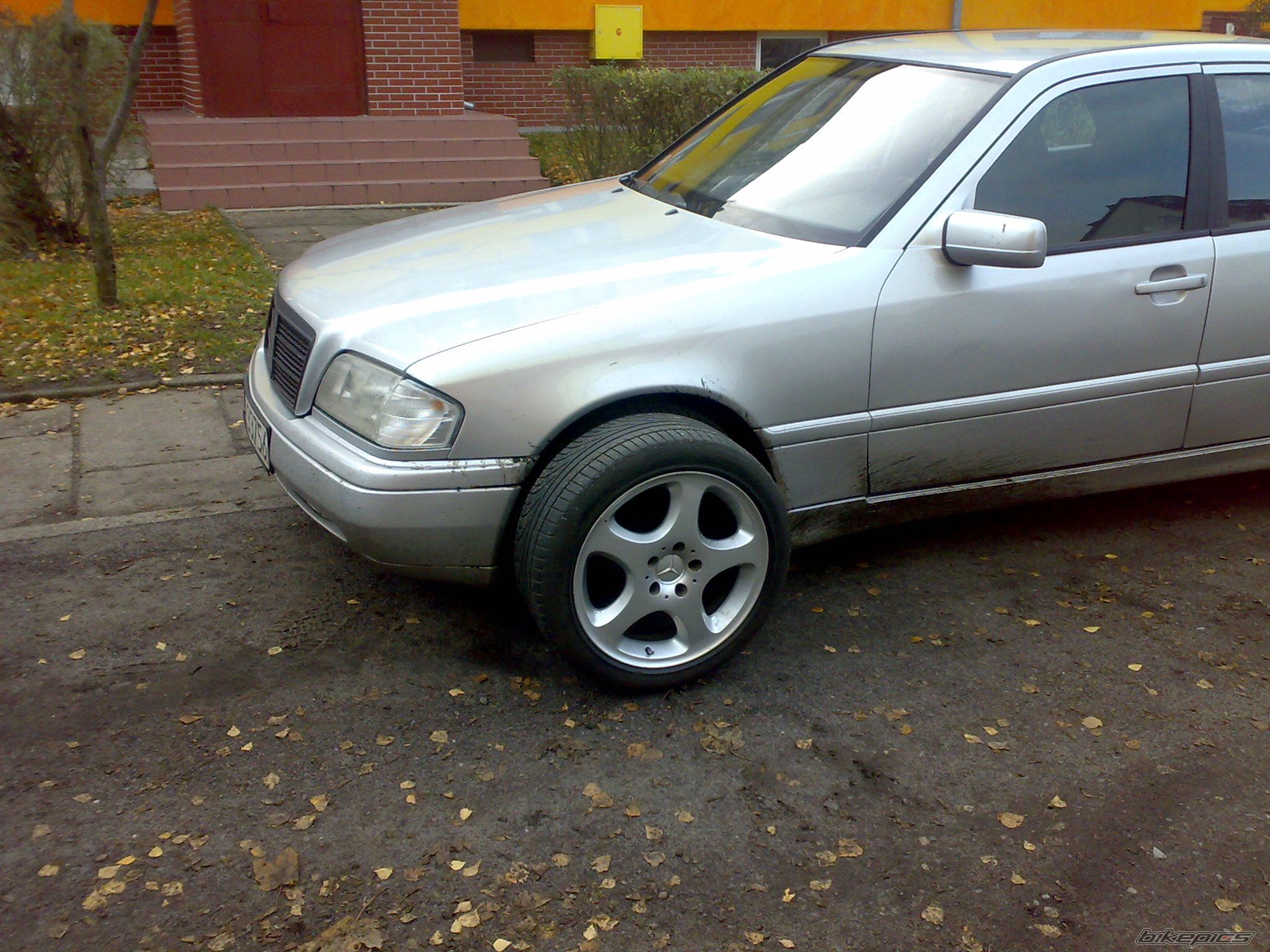 Photo 1825246