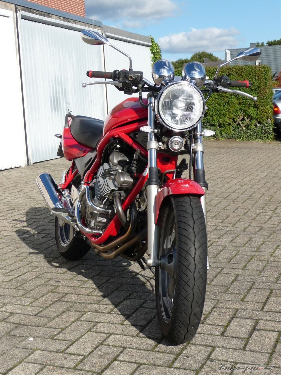 Photo 1825748