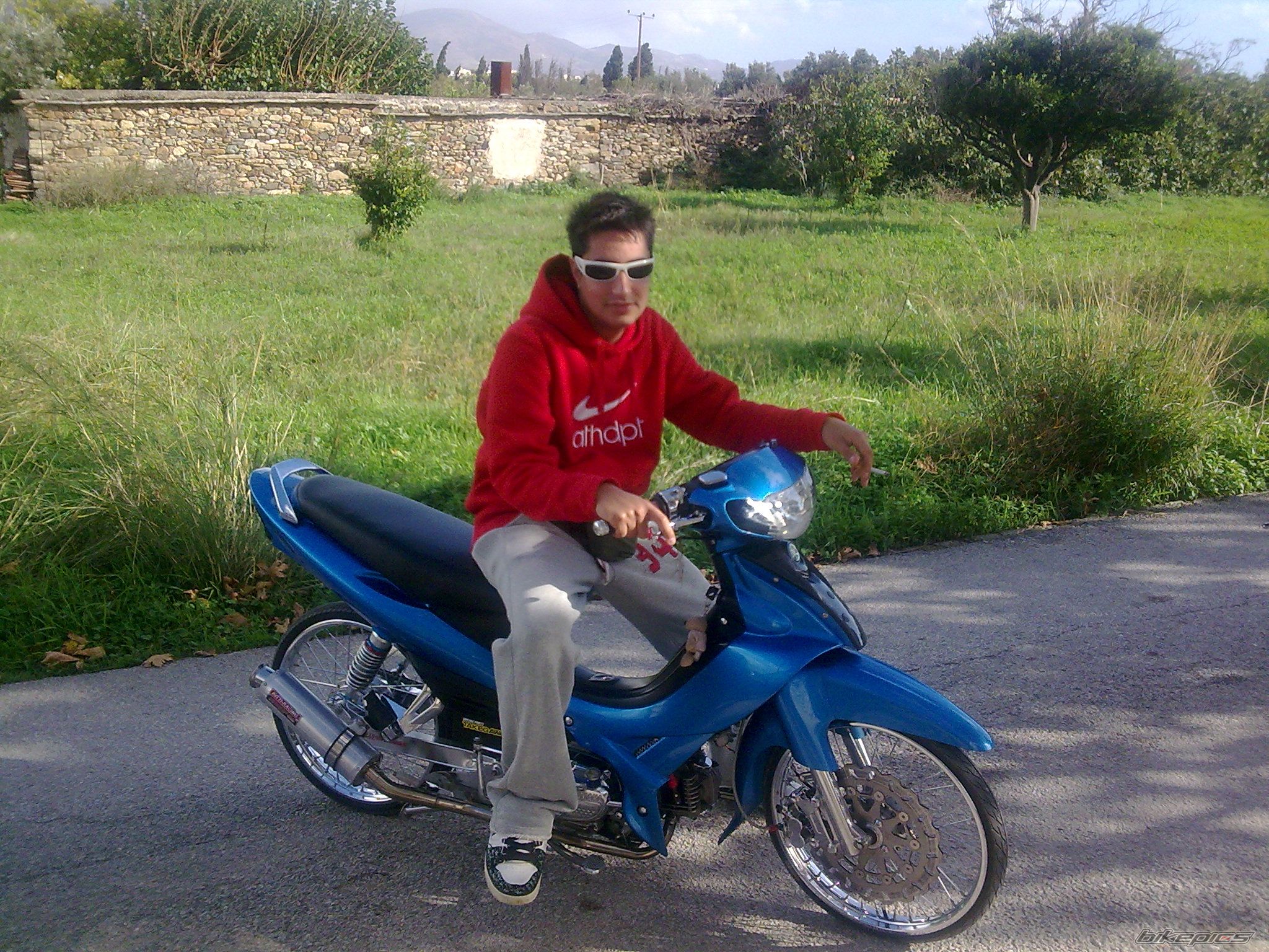 Photo 1826194