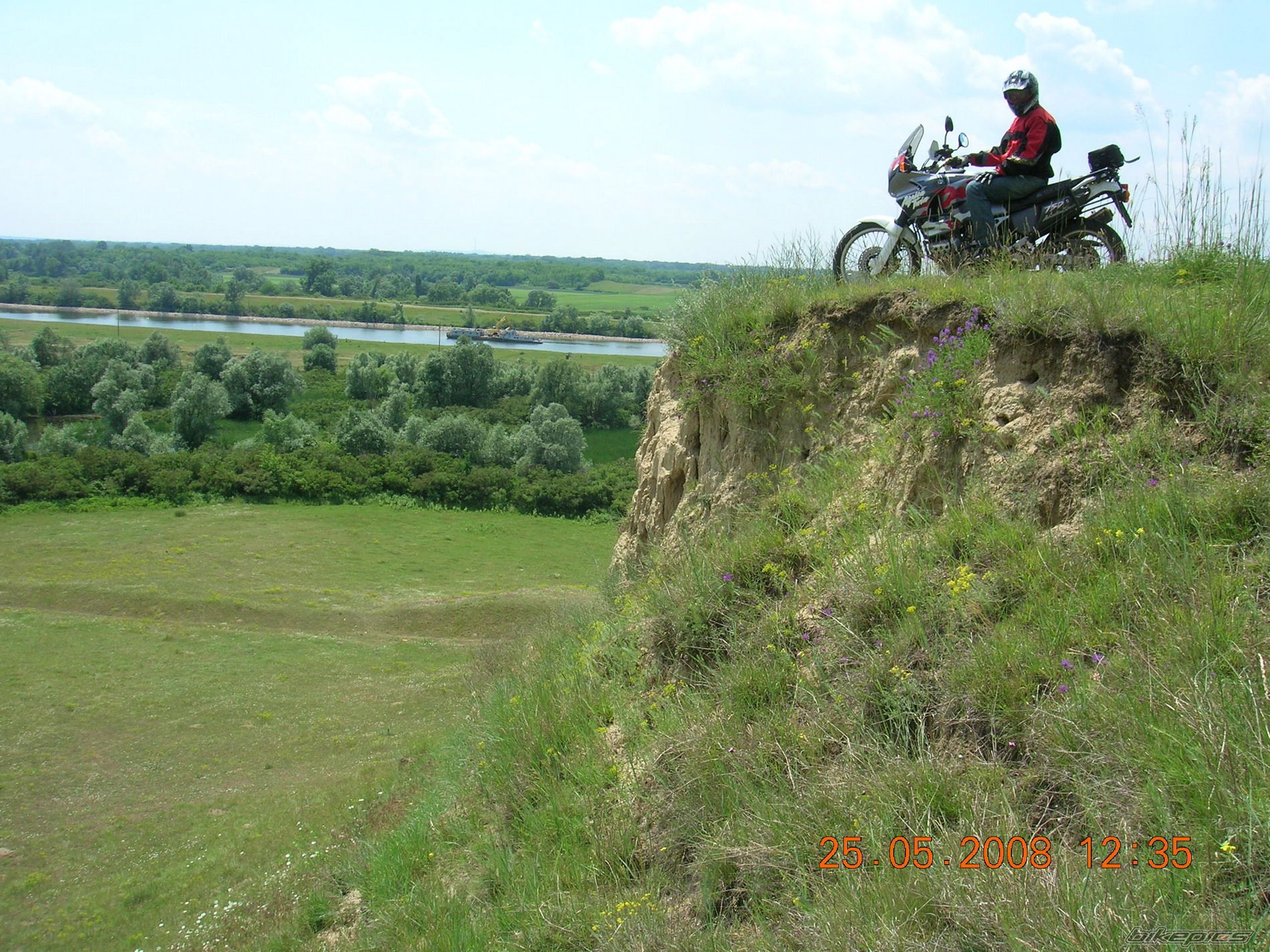 Photo 1826368