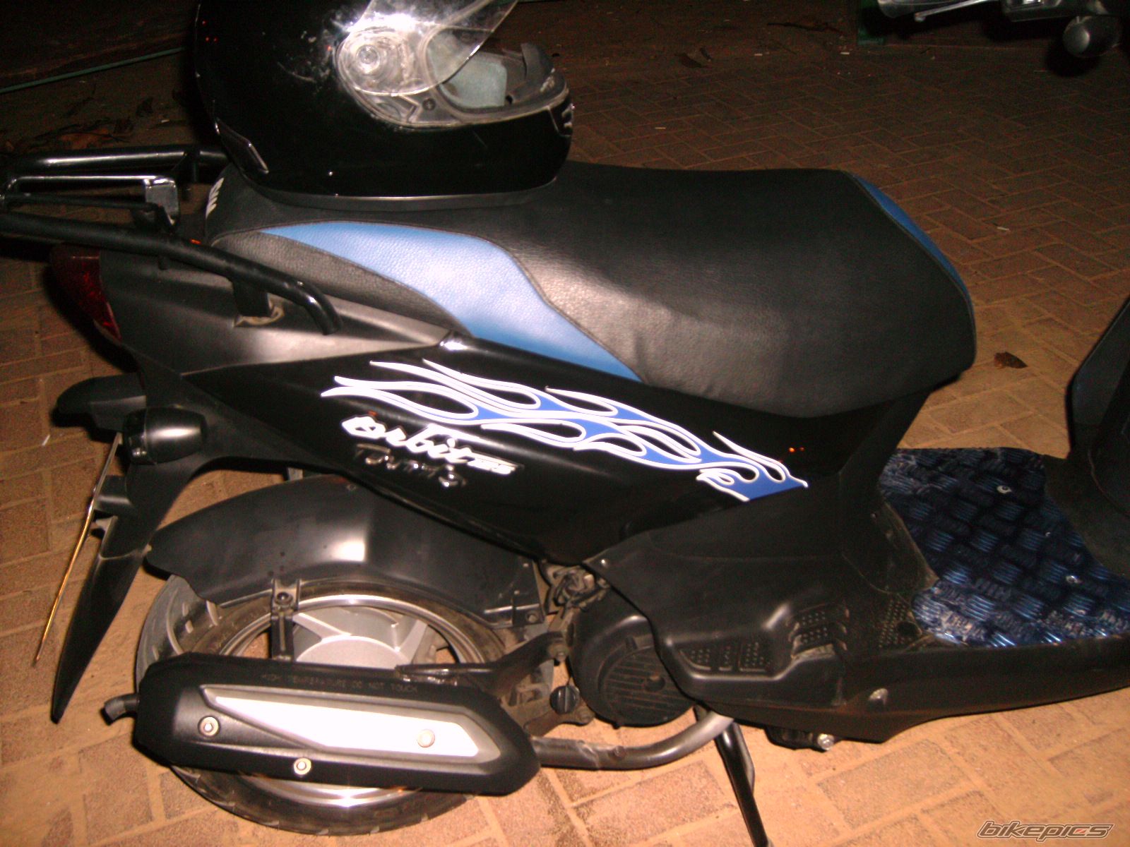 Photo 1831383