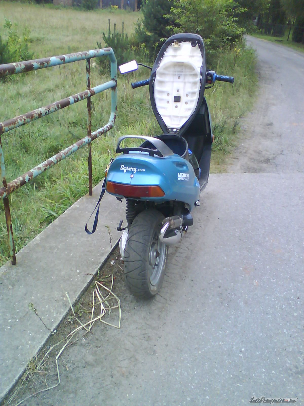 Photo 1831411