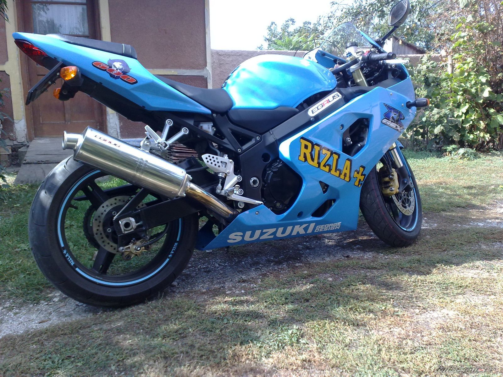 Photo 1832231