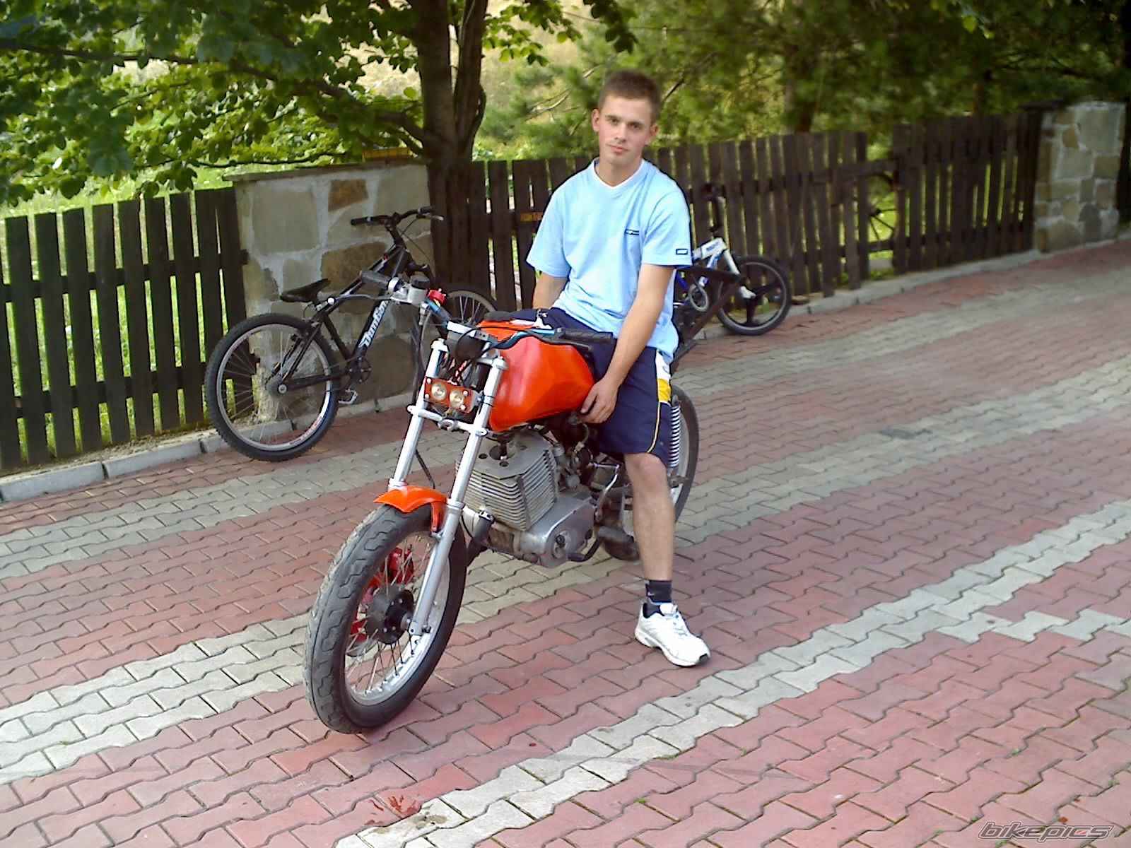 Photo 1832270