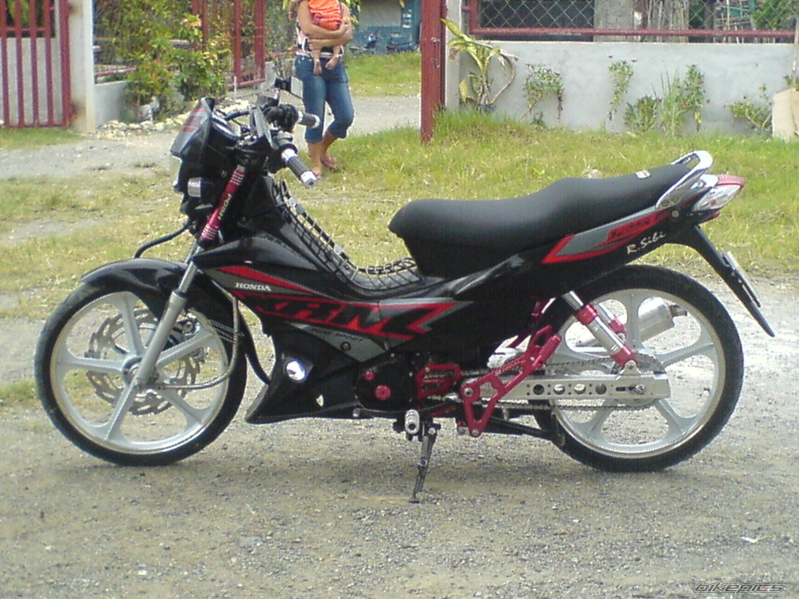Photo 1832334