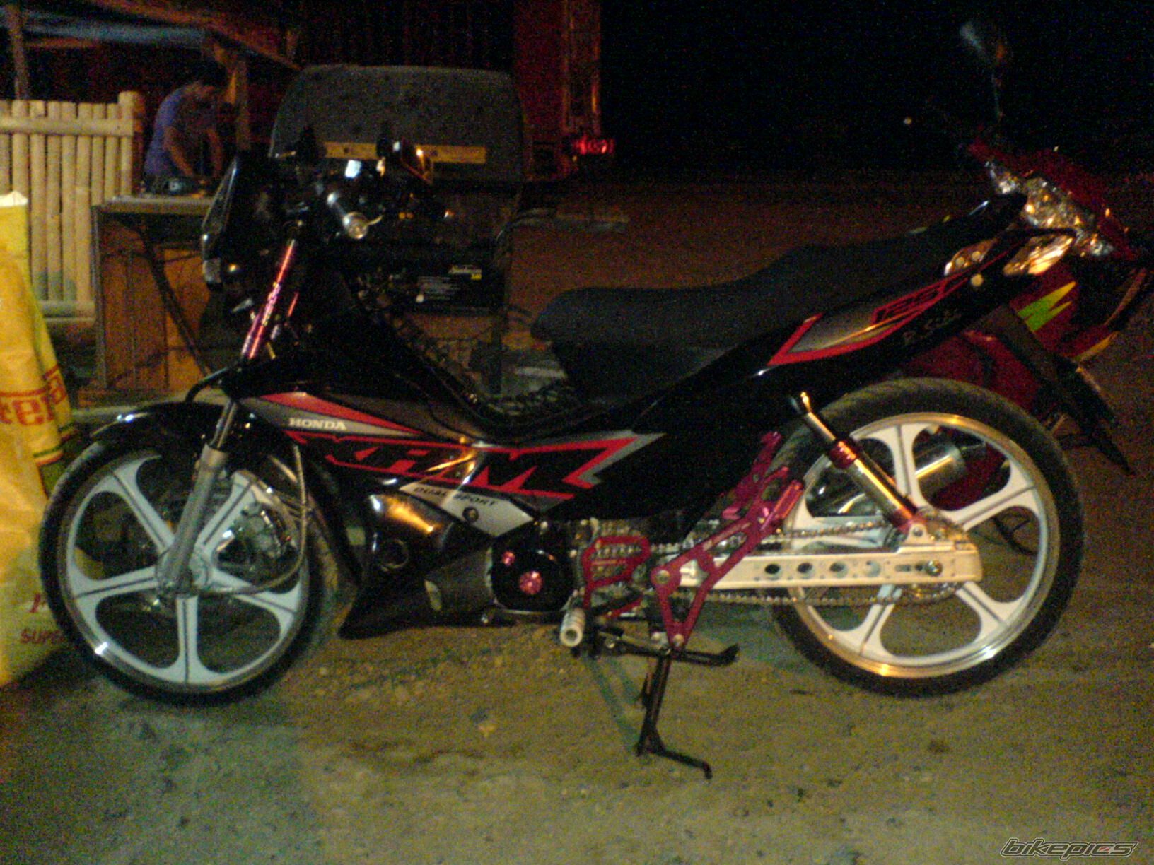 Photo 1832339