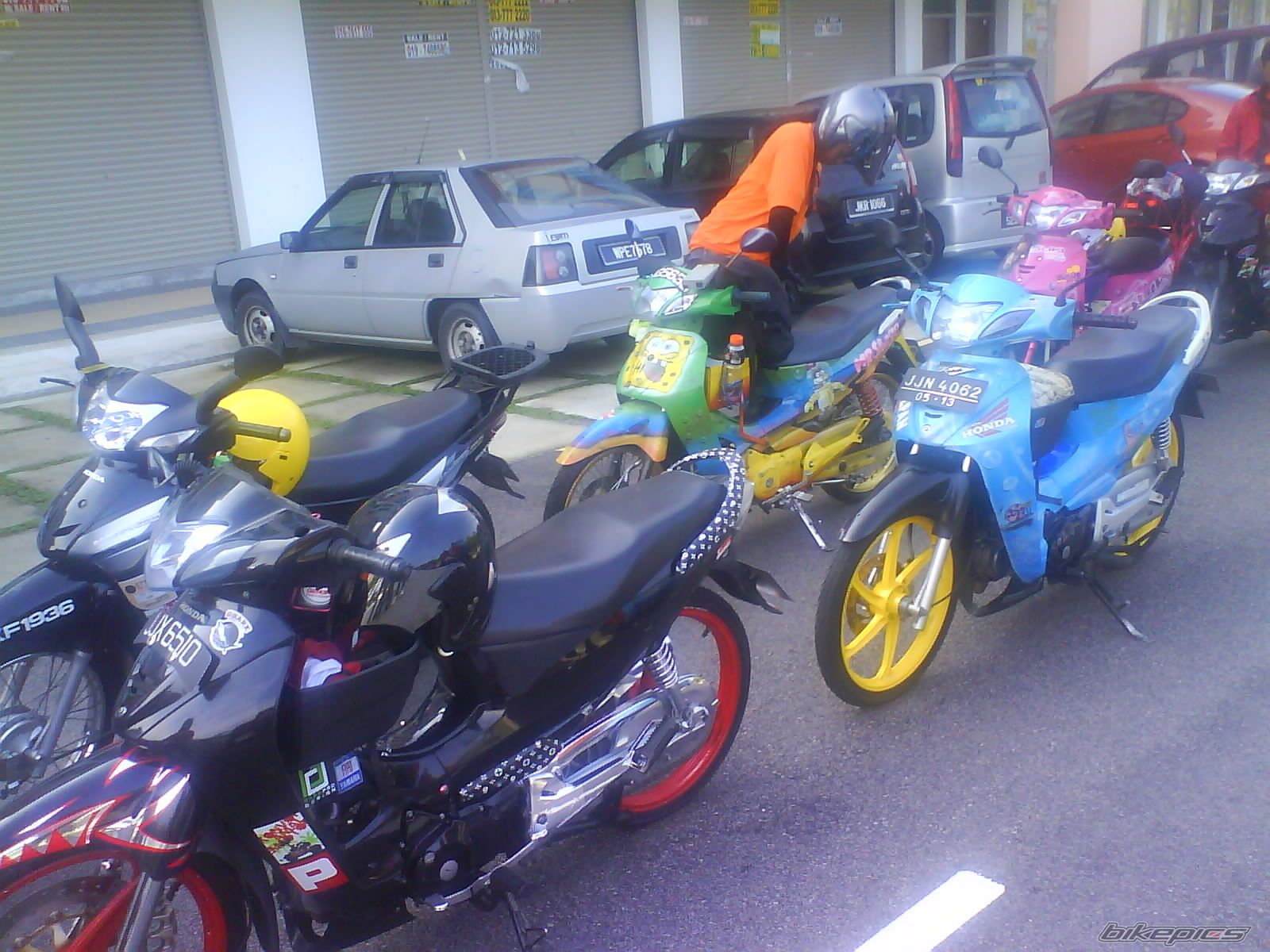 Photo 1832363