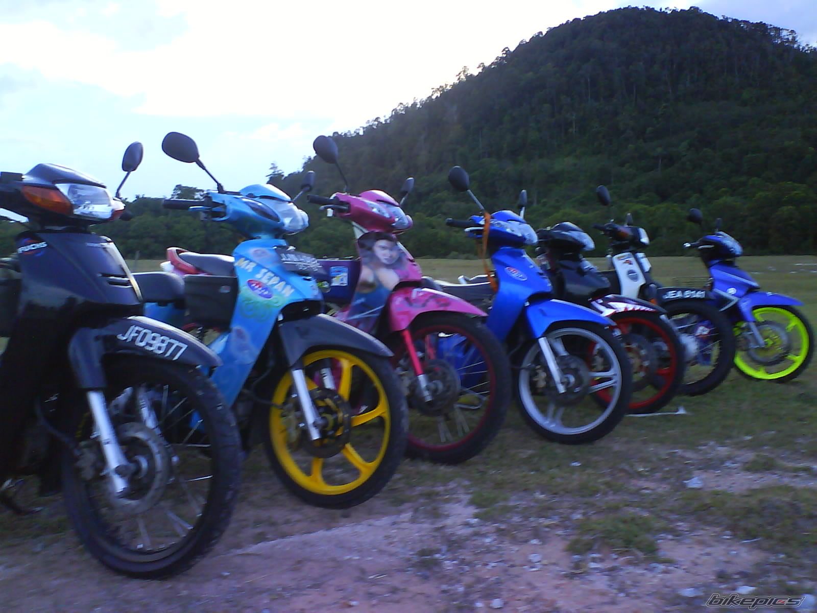 Photo 1832385